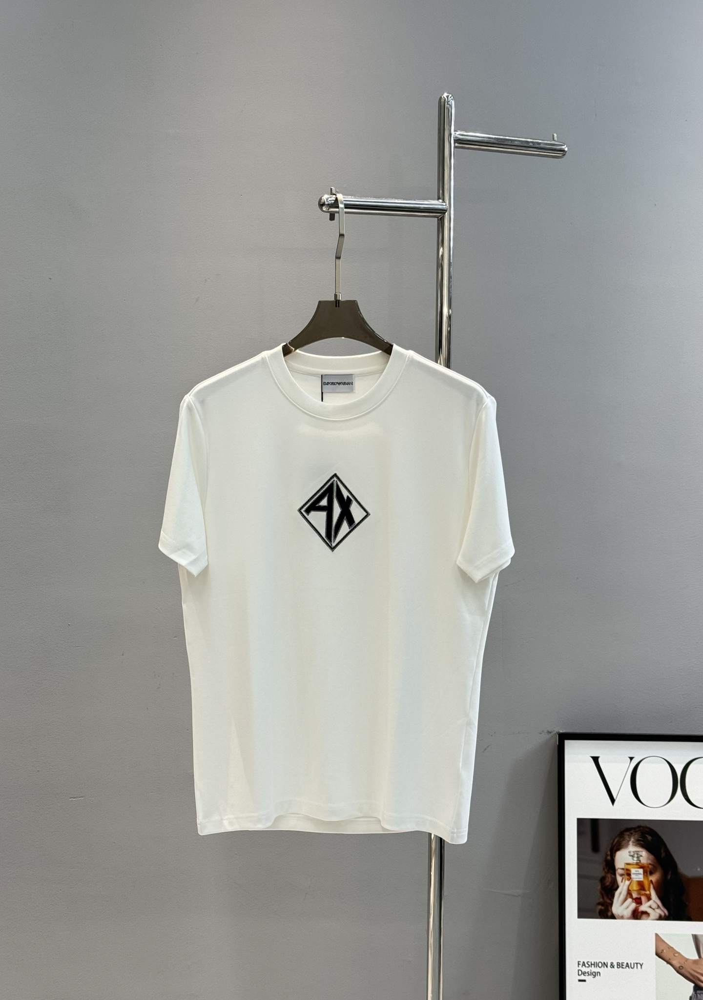 ARMANI*AX*阿玛尼新款莫代尔T恤.经典之作～搭载经典徽标AX造型.搭配品牌字母标识.胸前辨识度颇