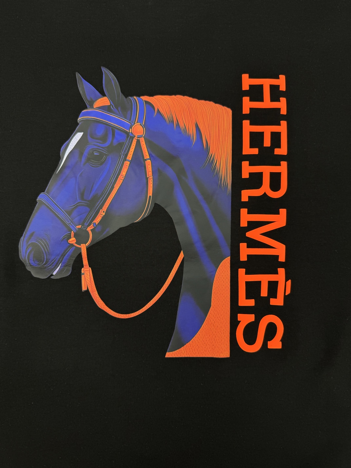 HERMES爱马仕新品连帽卫衣.运动休闲随意搭配.采用新款棉莫面料，亲肤舒适.抗皱不粘灰抗静电，面料柔软
