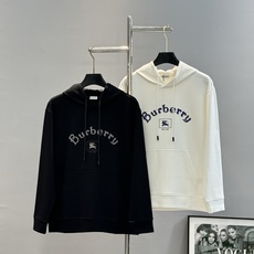 Burberry巴宝莉新品连帽卫衣!经典字母图形简约设计!大牌范儿直面扑来.优选380g天丝棉面料.保证 Burberry巴宝莉新品连帽卫衣!经典字母图形简约设计!大牌范儿直面扑来.优选380g天丝棉面料.保证