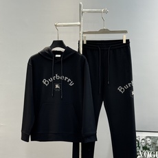 Burberry巴宝莉新品连帽卫衣!经典字母图形简约设计!大牌范儿直面扑来.优选380g天丝棉面料.保证 Burberry巴宝莉新品连帽卫衣!经典字母图形简约设计!大牌范儿直面扑来.优选380g天丝棉面料.保证