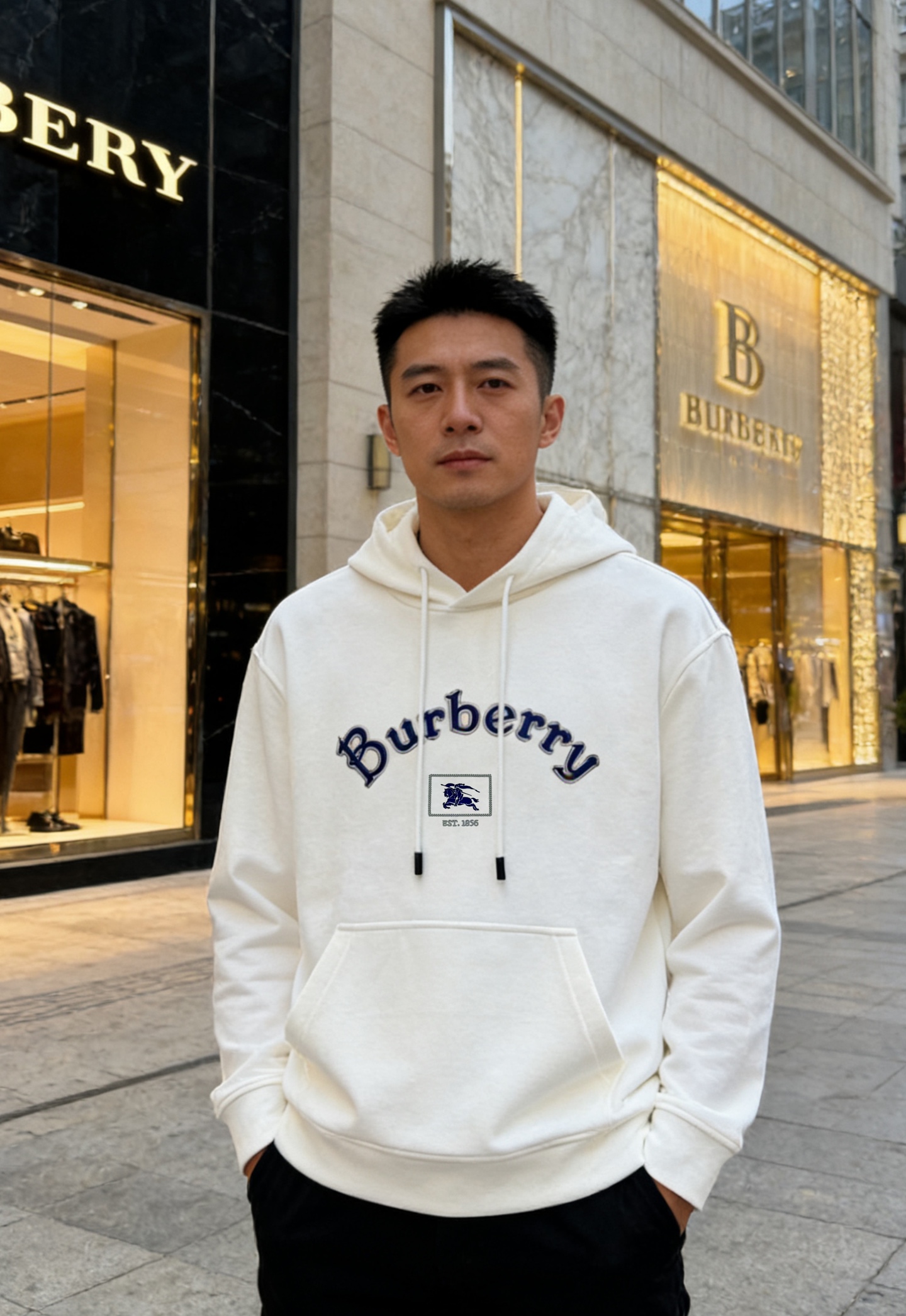 Burberry巴宝莉新品连帽卫衣！经典字母图形简约设计！大牌范儿直面扑来.优选380g天丝棉面料.保证