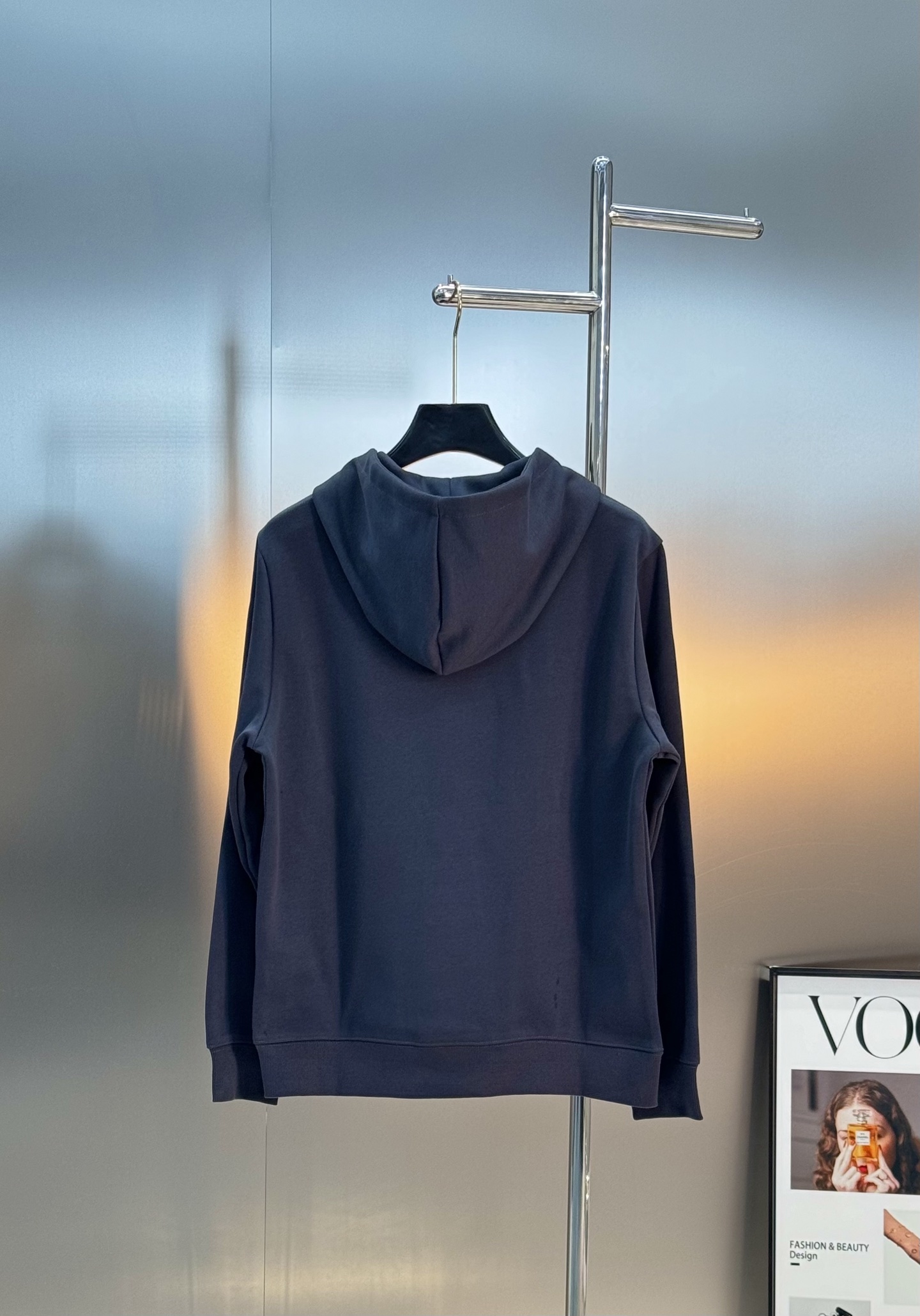 Fendi芬迪迪25S秋冬新款连帽卫衣.男女同款～胸口最新立体烫画大牌刺绣经典FF设计.同色系高级好看.