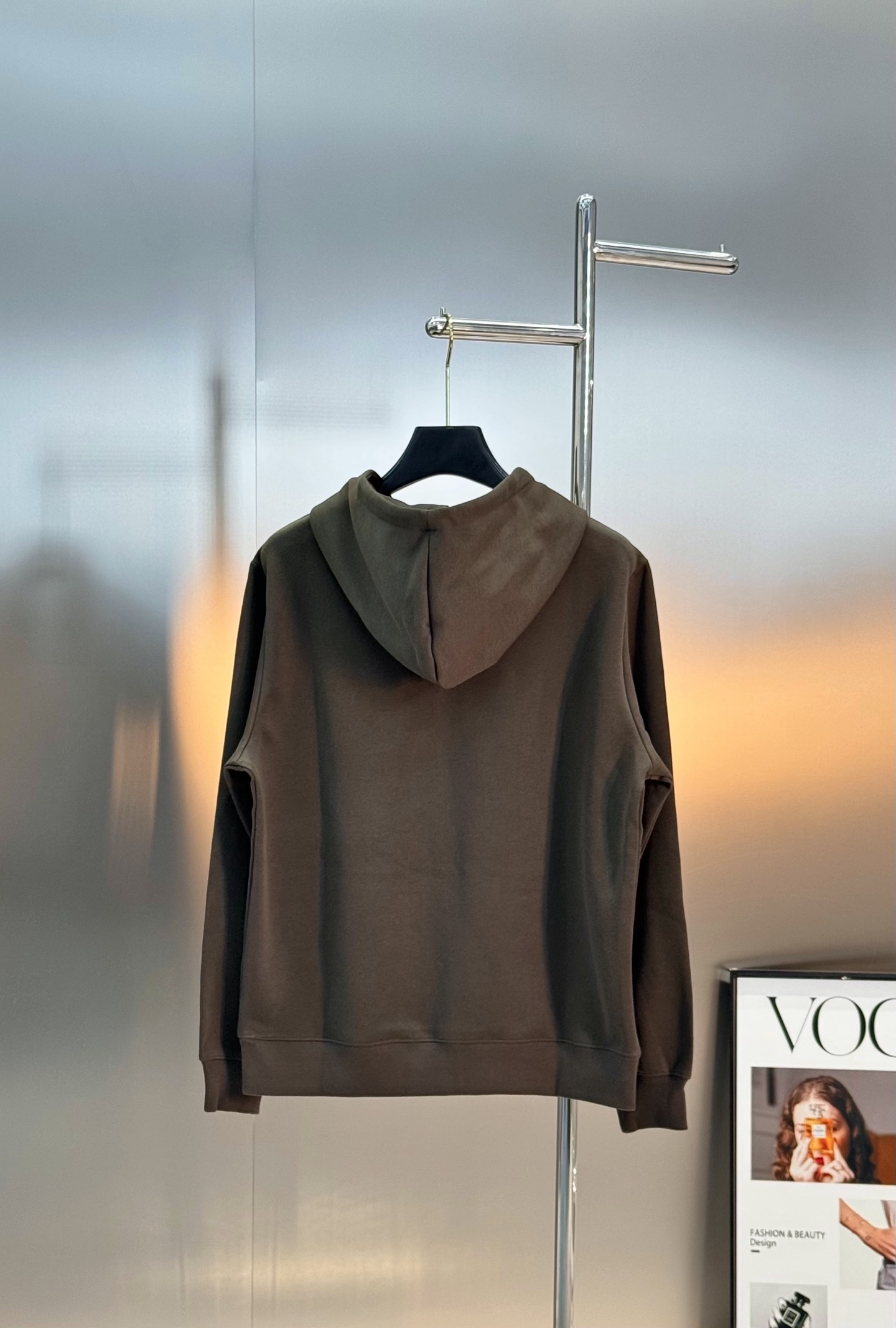 Fendi芬迪迪25S秋冬新款连帽卫衣.男女同款～胸口最新立体烫画大牌刺绣经典FF设计.同色系高级好看.