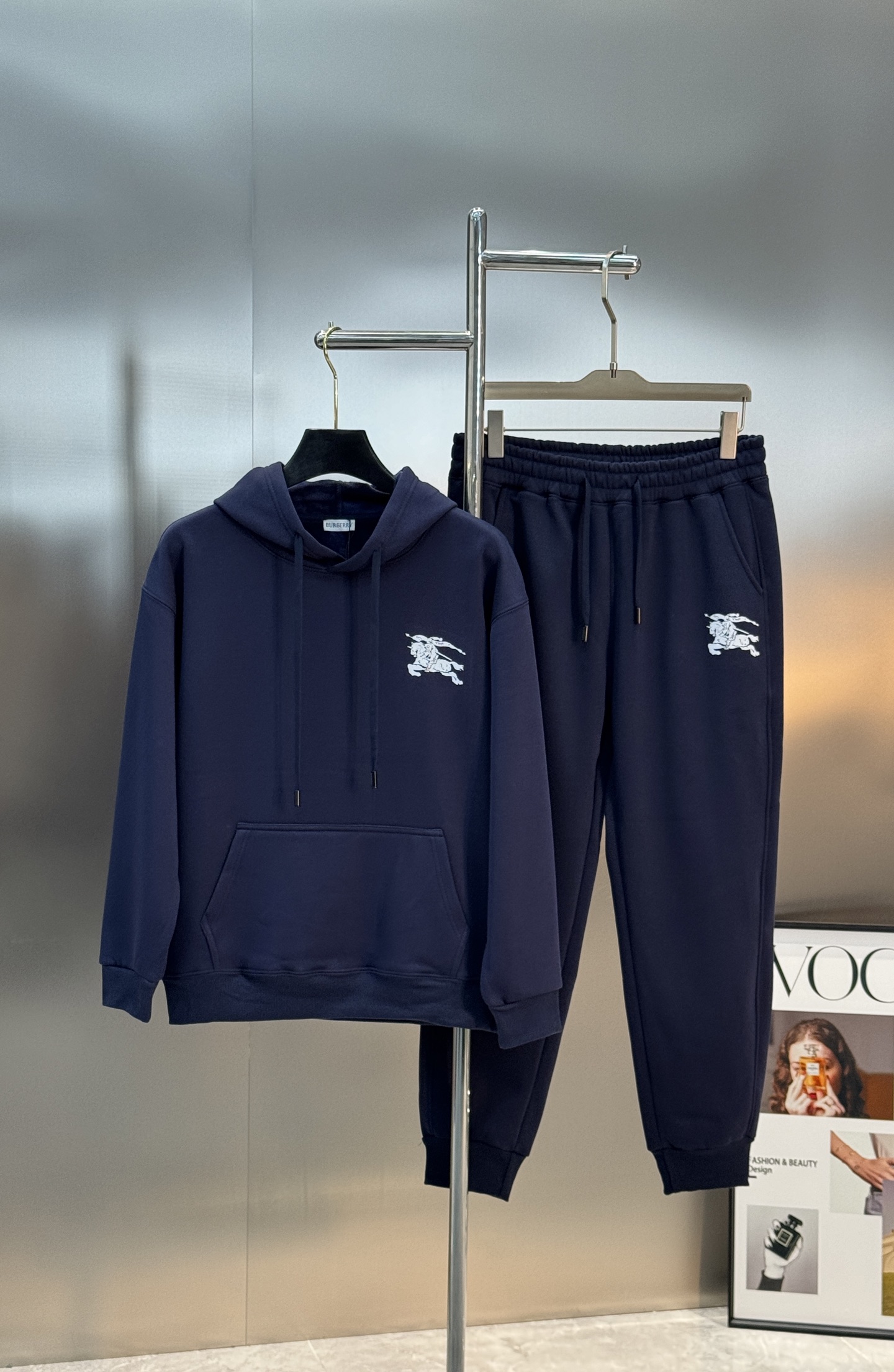 Burberry巴宝莉经典战马徽标连帽卫衣套装.加绒款推荐❤️男女同款！衣身搭配经典蓝马骑士战马logo