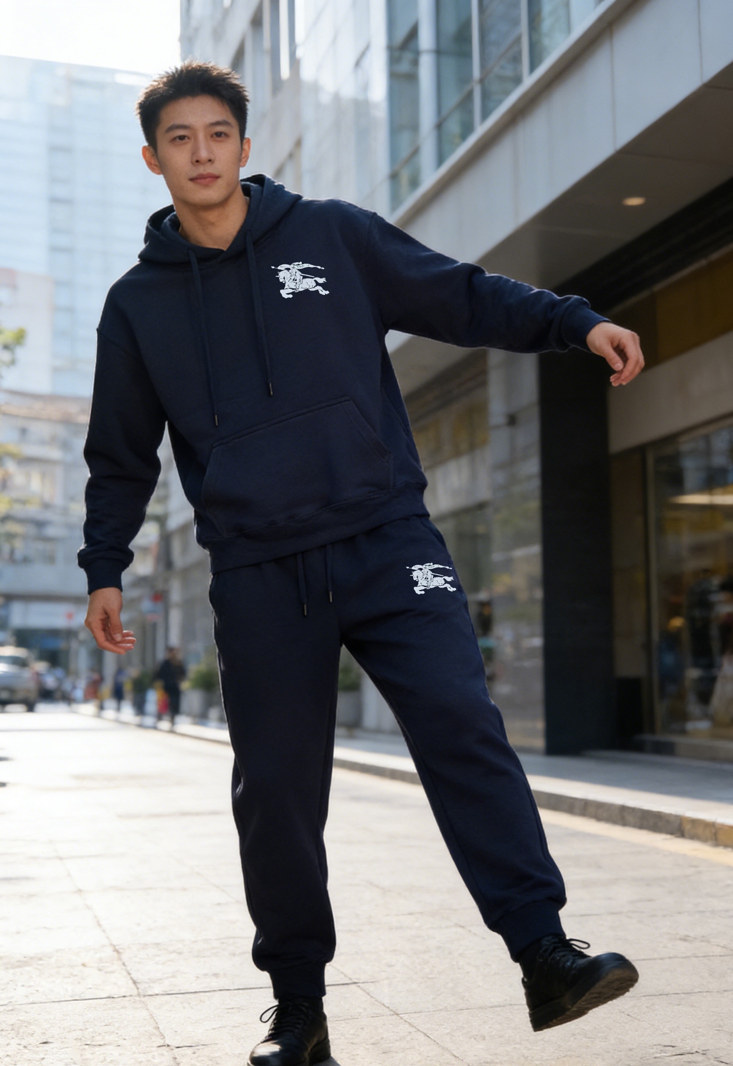 Burberry巴宝莉经典战马徽标连帽卫衣套装.加绒款推荐❤️男女同款！衣身搭配经典蓝马骑士战马logo