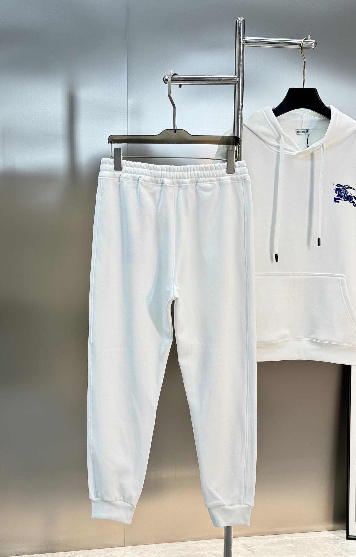 Burberry巴宝莉经典战马徽标连帽卫衣套装.加绒款推荐❤️男女同款！衣身搭配经典蓝马骑士战马logo