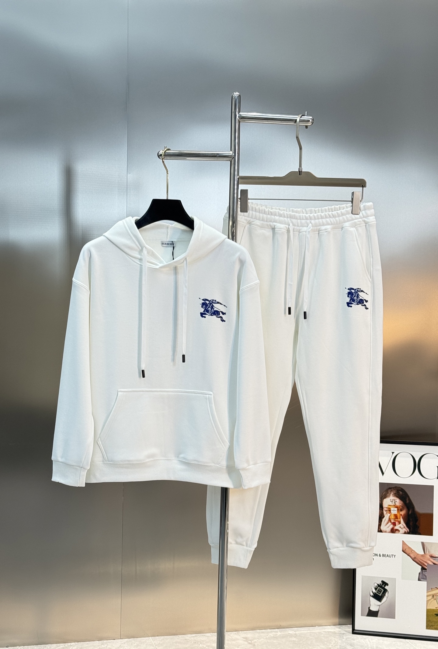 Burberry巴宝莉经典战马徽标连帽卫衣套装.加绒款推荐❤️男女同款！衣身搭配经典蓝马骑士战马logo
