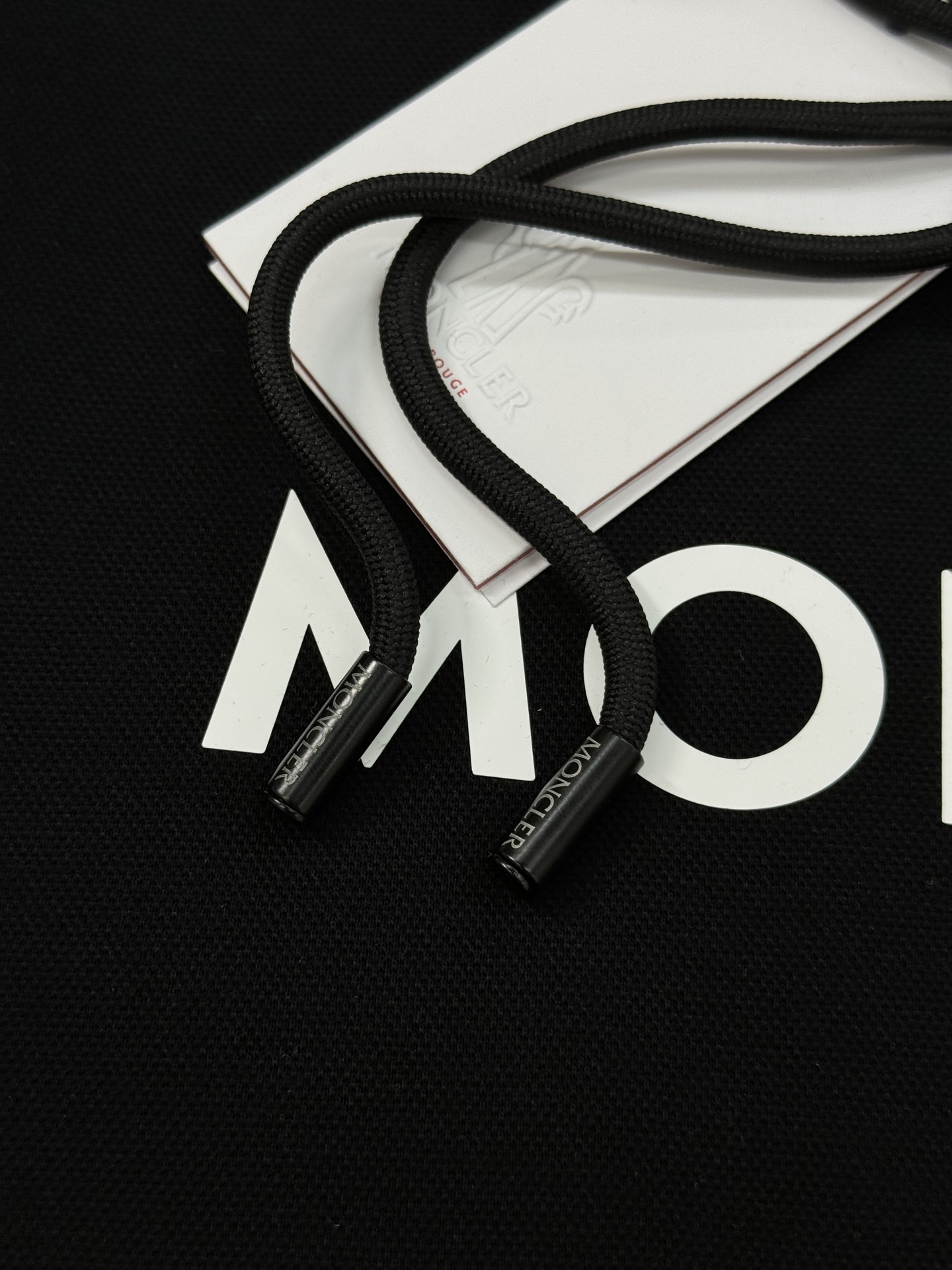 Moncler蒙口25s新品连帽卫衣！胸前经典字母图形简约设计！大牌范儿直面扑来.优选380g天丝棉面料