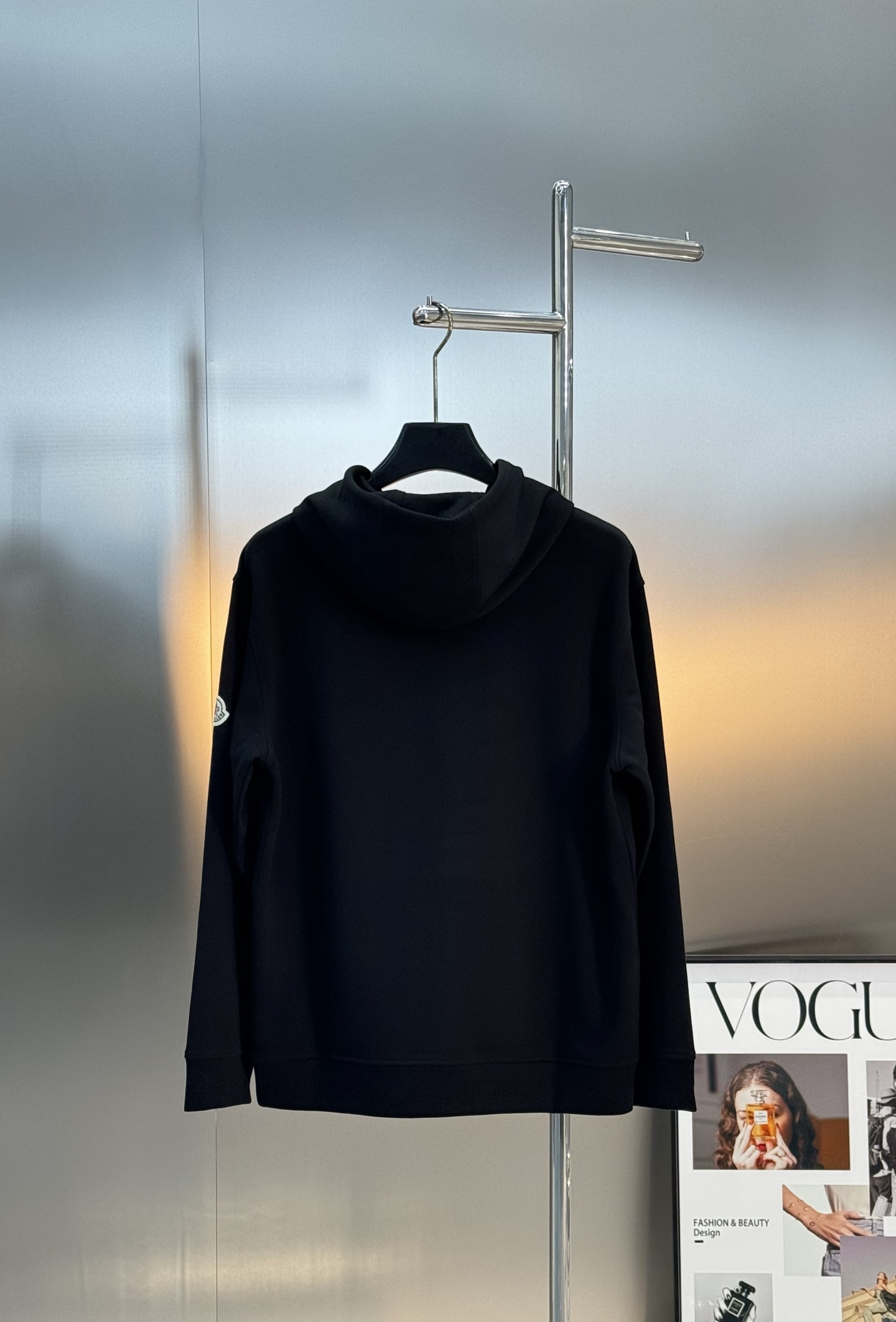 Moncler蒙口25s新品连帽卫衣！胸前经典字母图形简约设计！大牌范儿直面扑来.优选380g天丝棉面料