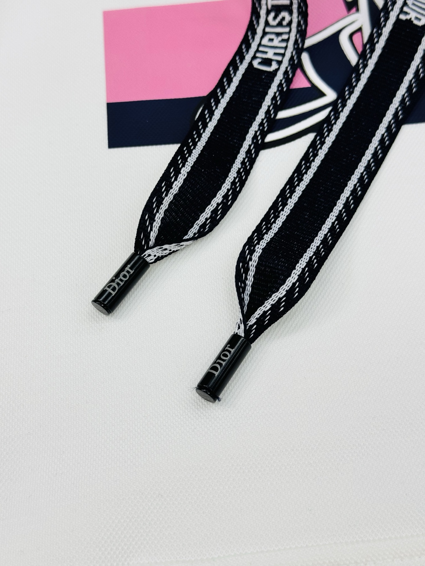 DIOR迪奥25s新品连帽卫衣.运动休闲随意搭配.采用2025新款380g天丝棉面料，亲肤舒适.抗皱不粘