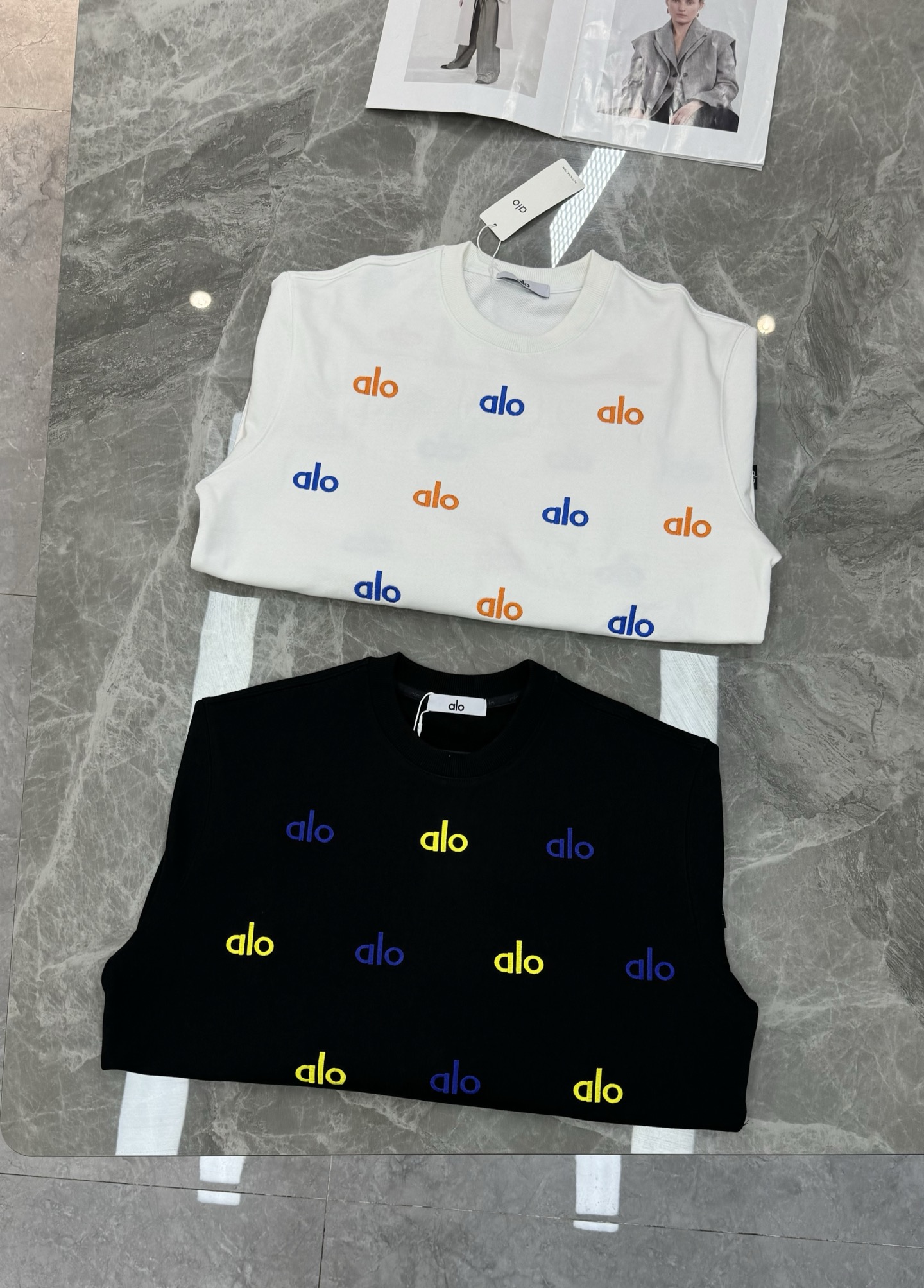 Alo25s新款圆领卫衣.男女同款！主打彩色字母绣花.满身3D立体工艺.简约又有活力，圆领设计+柔软36