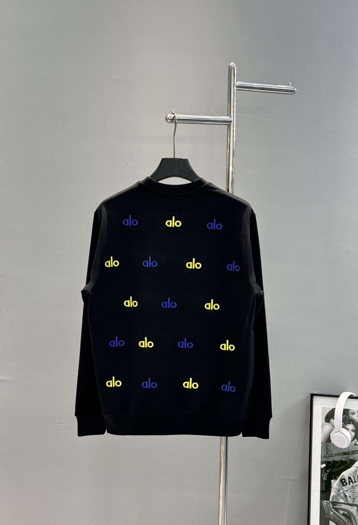 Alo25s新款圆领卫衣.男女同款！主打彩色字母绣花.满身3D立体工艺.简约又有活力，圆领设计+柔软36