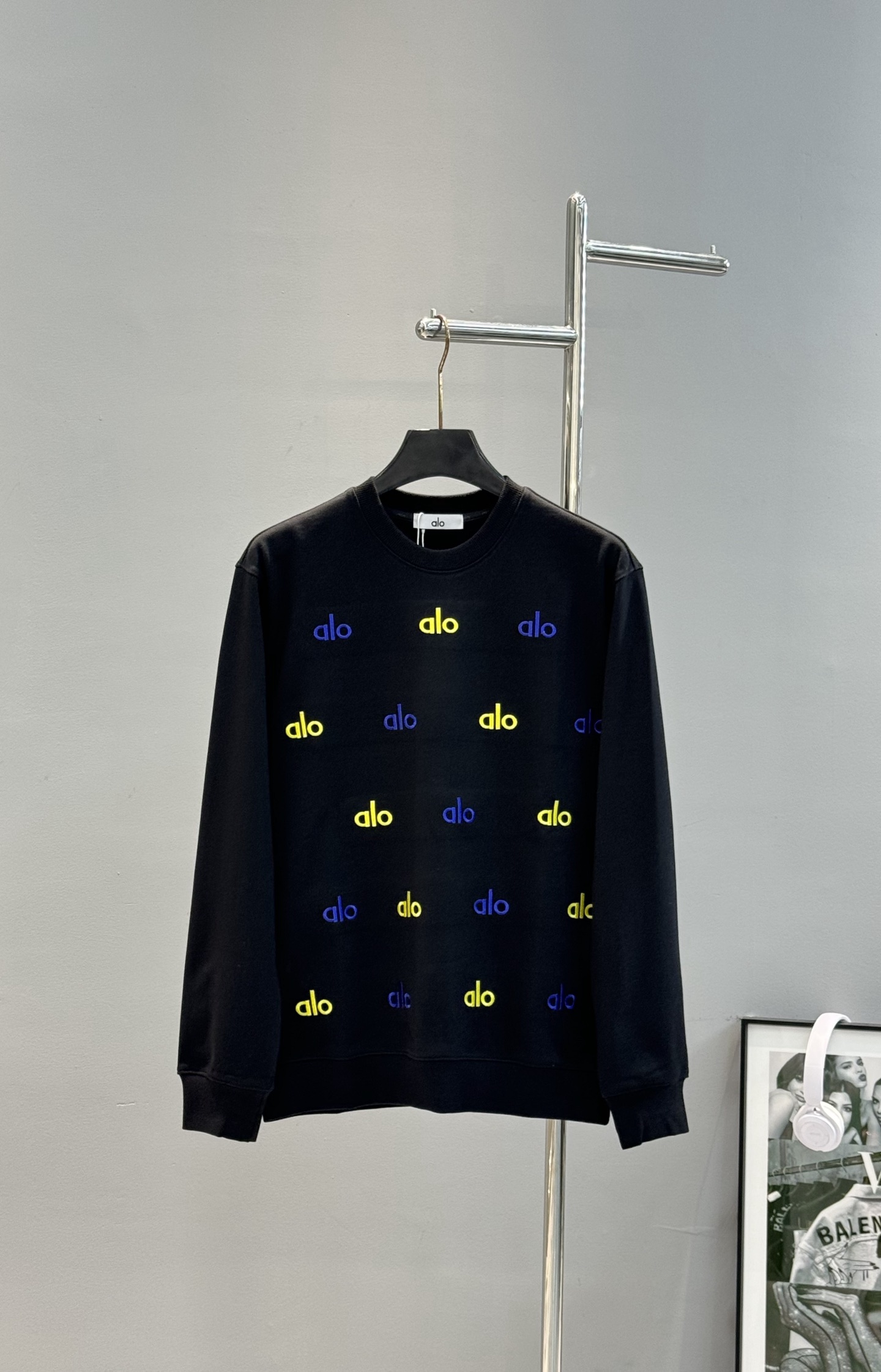 Alo25s新款圆领卫衣.男女同款！主打彩色字母绣花.满身3D立体工艺.简约又有活力，圆领设计+柔软36