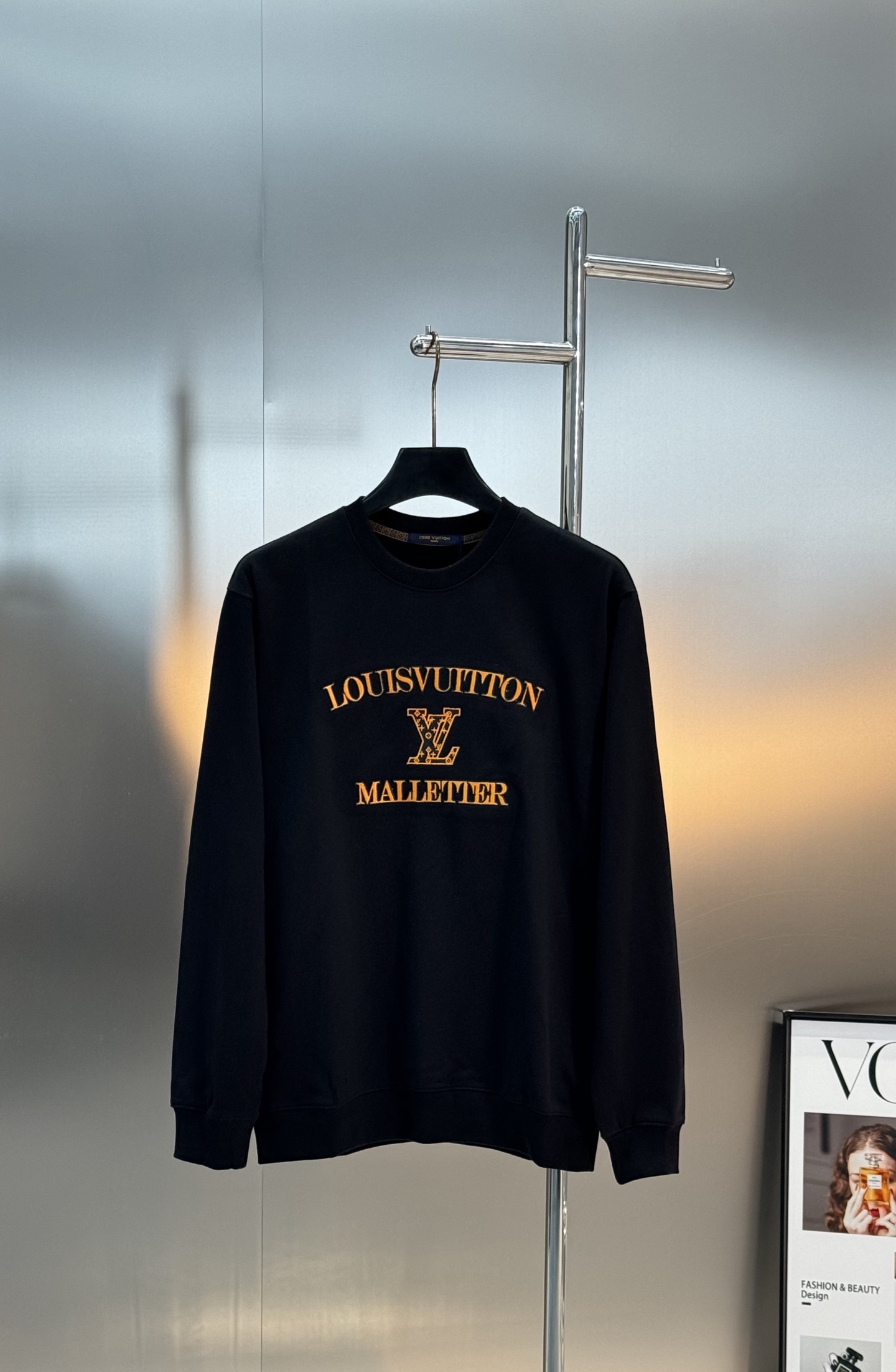 Louis Vuitton Malletier字母绣花卫衣.男女同款.经典橙色Logo，3D绣花工艺.简