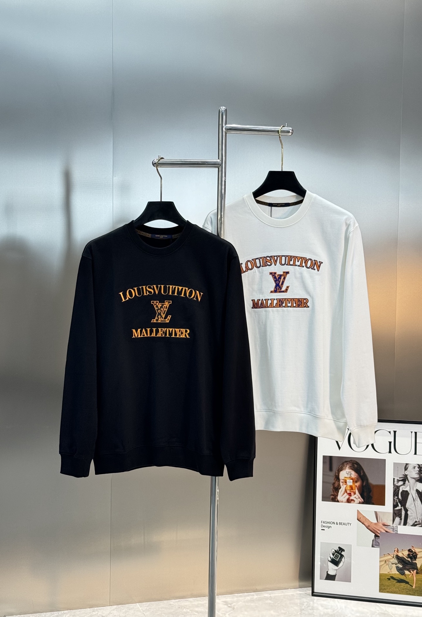 Louis Vuitton Malletier字母绣花卫衣.男女同款.经典橙色Logo，3D绣花工艺.简