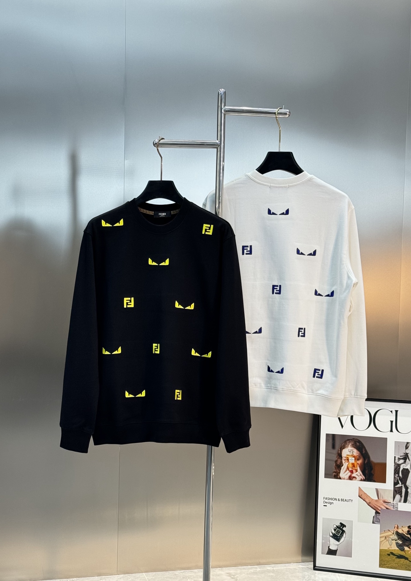 Fendi芬迪25什么新款小怪兽卫衣，男女同款！经典怪兽眼+FF Logo，3D绣花工艺.辨识度超高!高