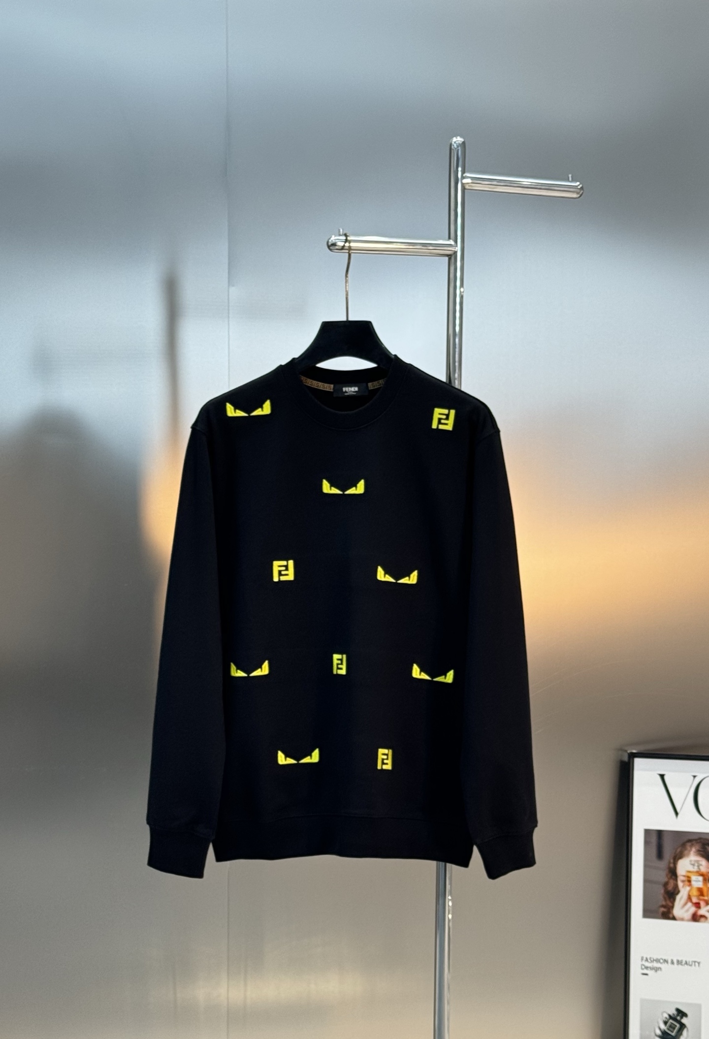 Fendi芬迪25什么新款小怪兽卫衣，男女同款！经典怪兽眼+FF Logo，3D绣花工艺.辨识度超高!高