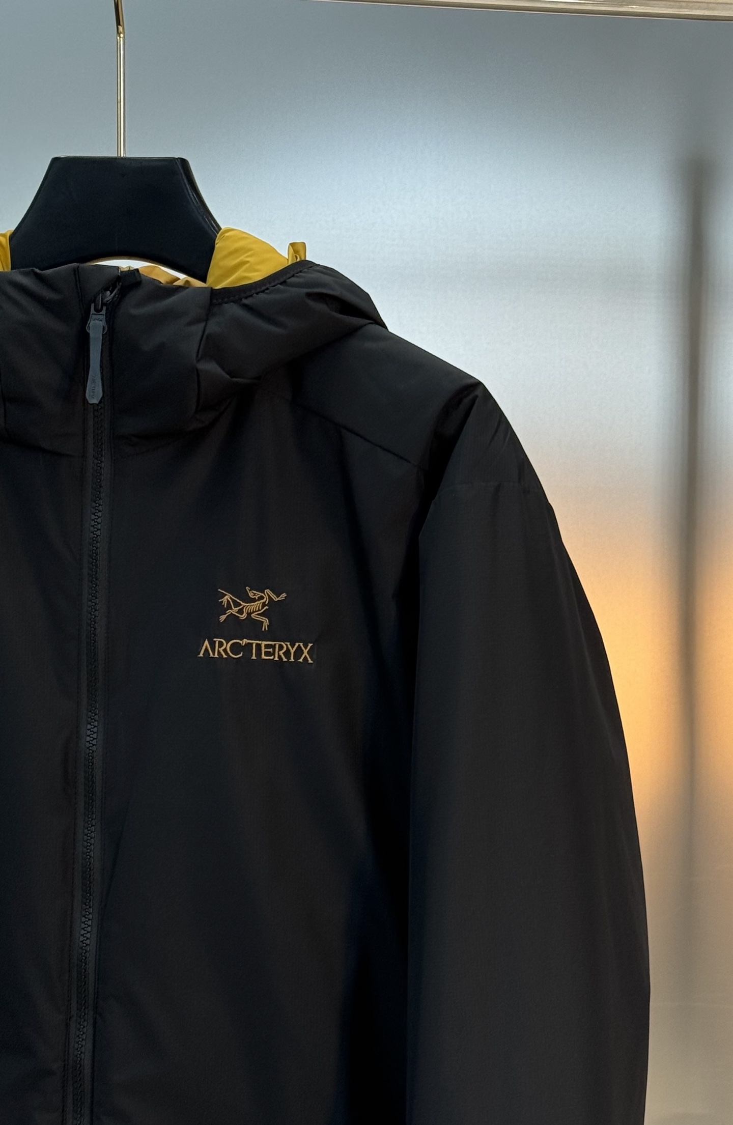 ARC'TERY*始祖-鸟情侣款户外阿童木棉服.高品质新品推荐！鸟家推出全新的Atom AR Hoody