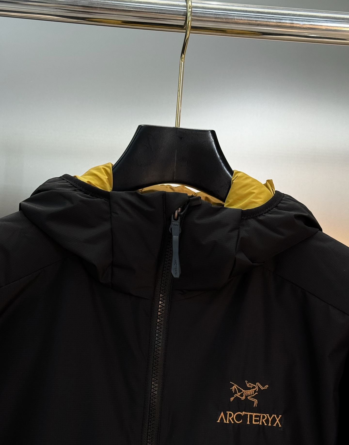 ARC'TERY*始祖-鸟情侣款户外阿童木棉服.高品质新品推荐！鸟家推出全新的Atom AR Hoody