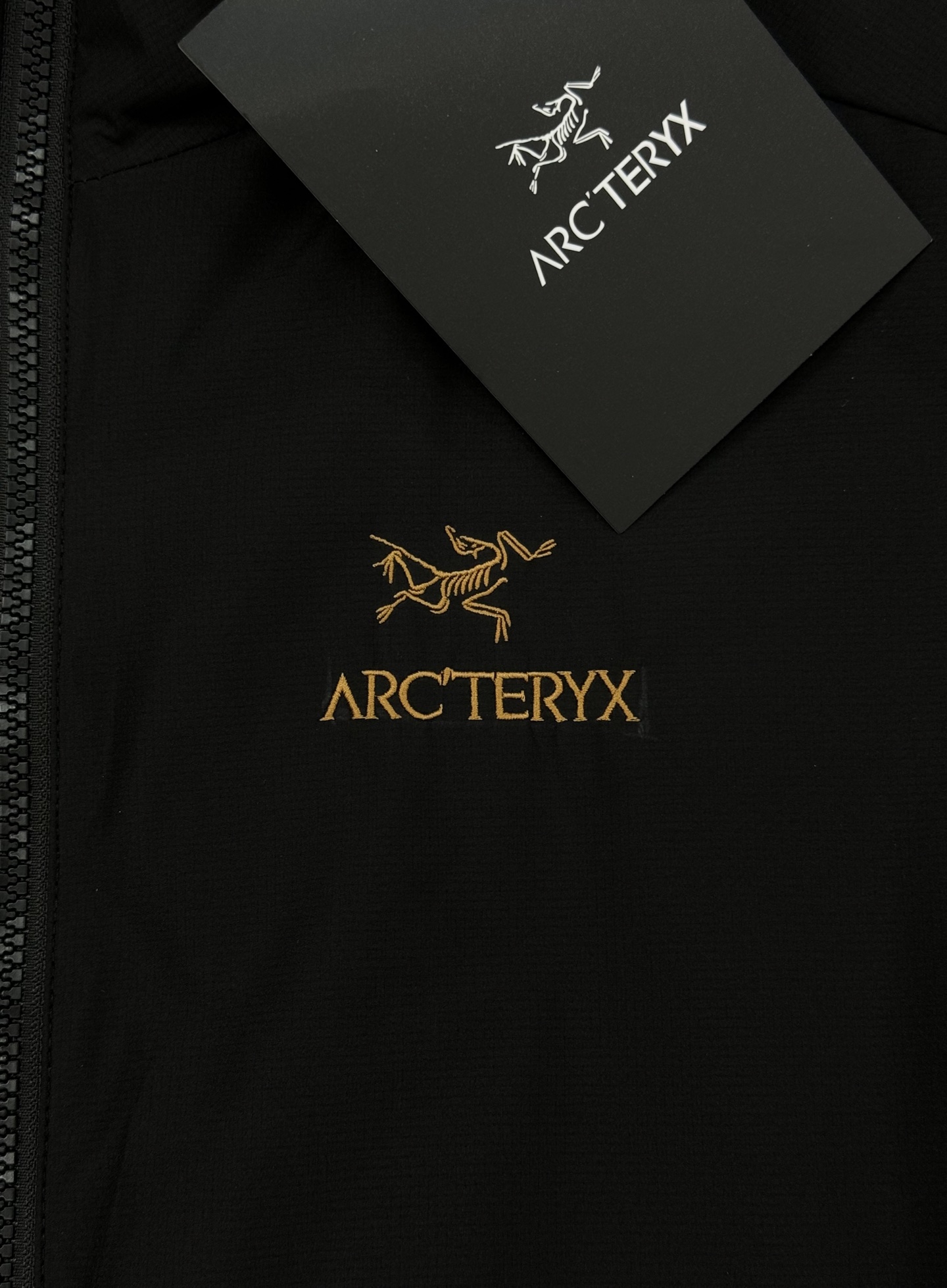 ARC'TERY*始祖-鸟情侣款户外阿童木棉服.高品质新品推荐！鸟家推出全新的Atom AR Hoody