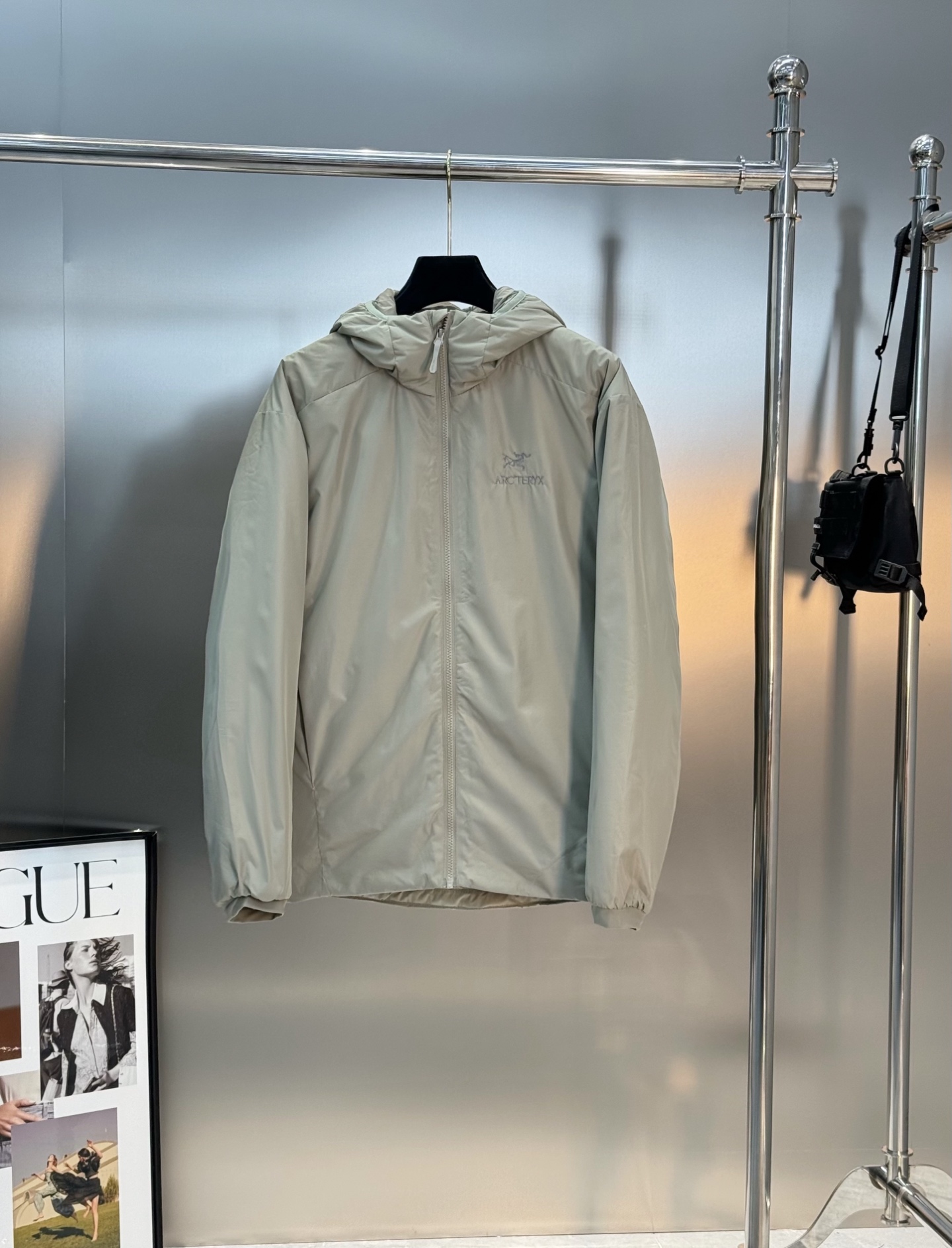 ARC'TERY*始祖-鸟情侣款户外阿童木棉服.高品质新品推荐！鸟家推出全新的Atom AR Hoody