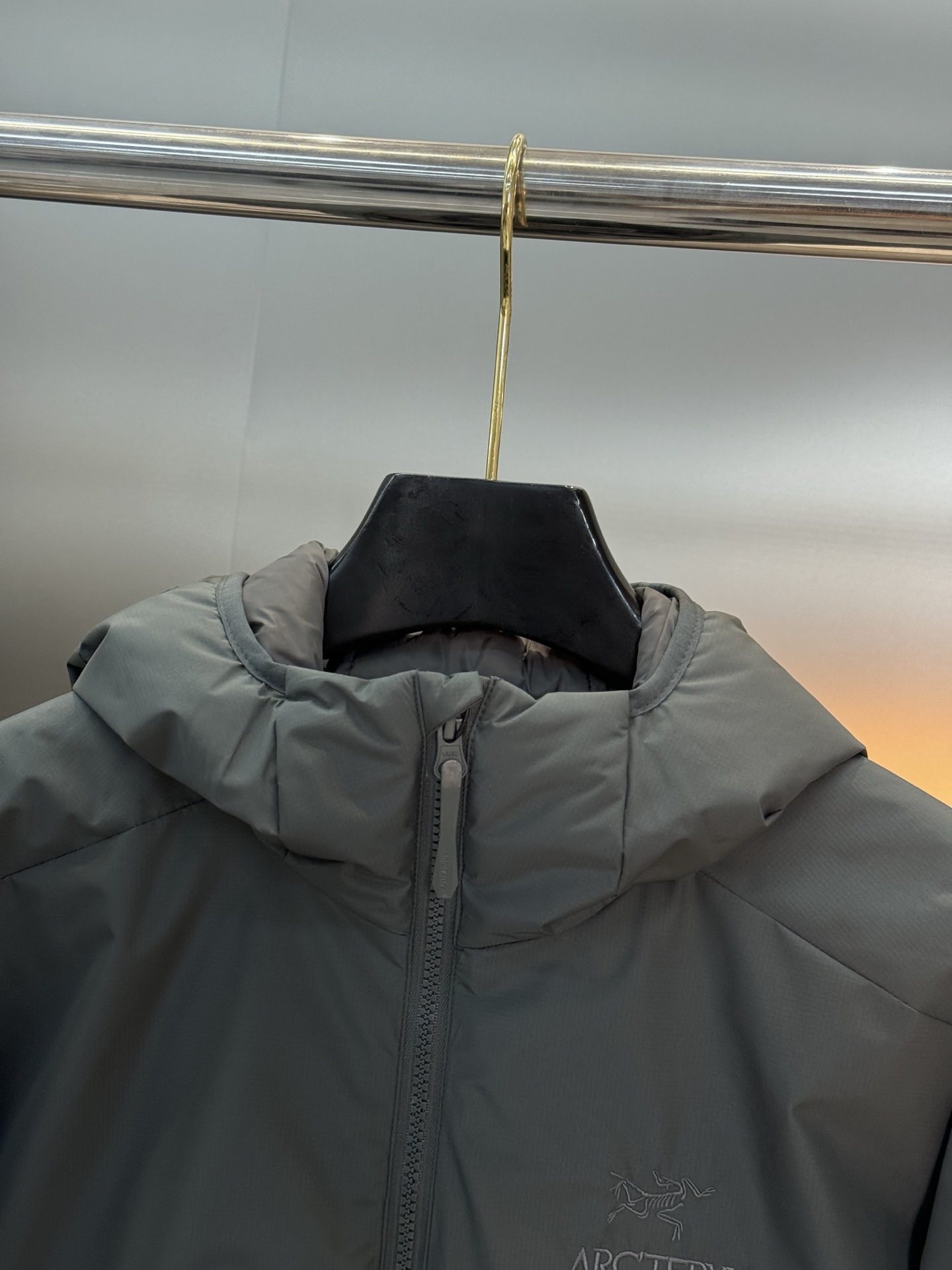 ARC'TERY*始祖-鸟情侣款户外阿童木棉服.高品质新品推荐！鸟家推出全新的Atom AR Hoody