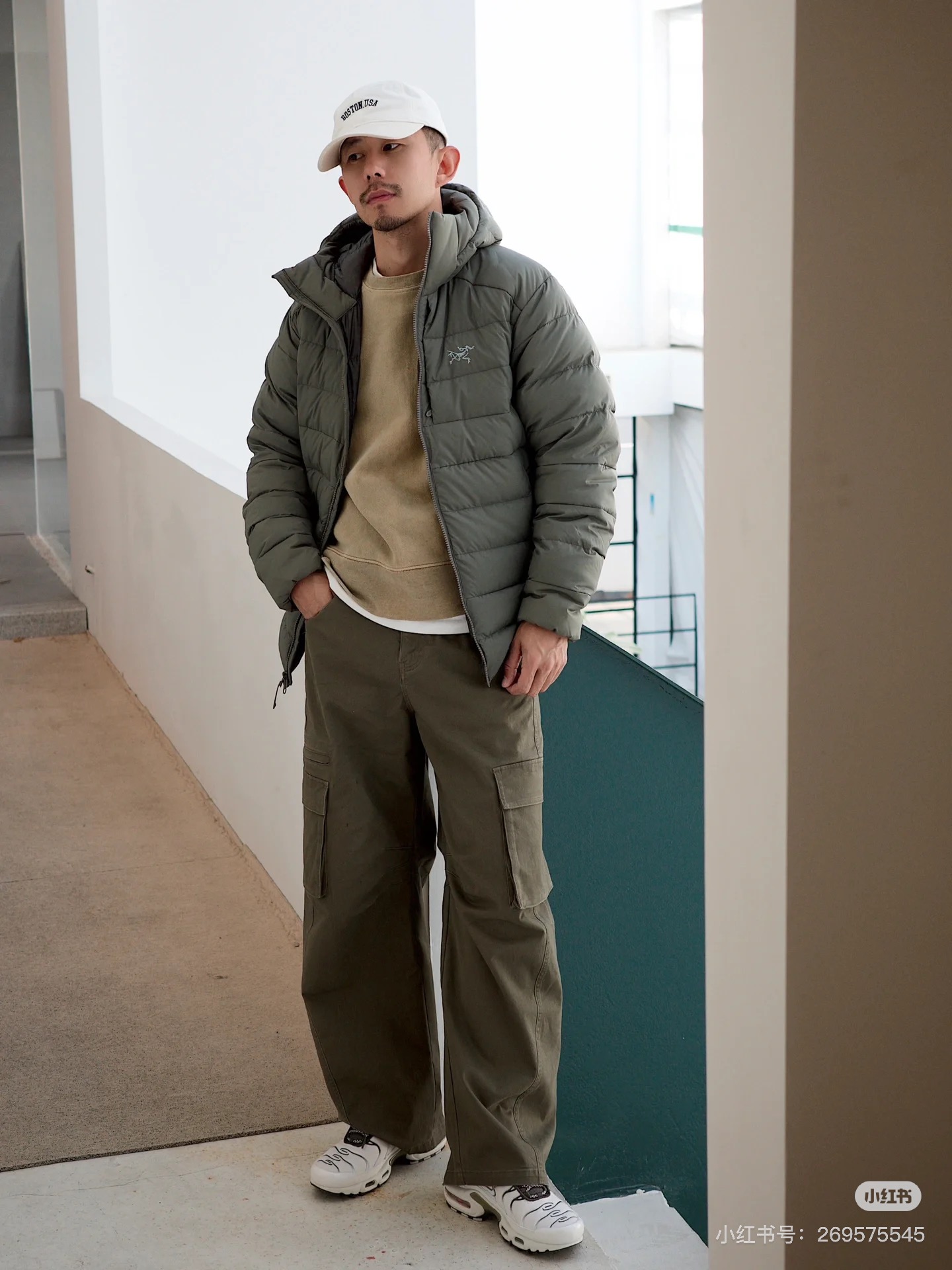 Arc'teryx始祖鸟 Thorium Hoody羽绒服，主打轻量保暖，适合户外和通勤。填充750蓬鹅