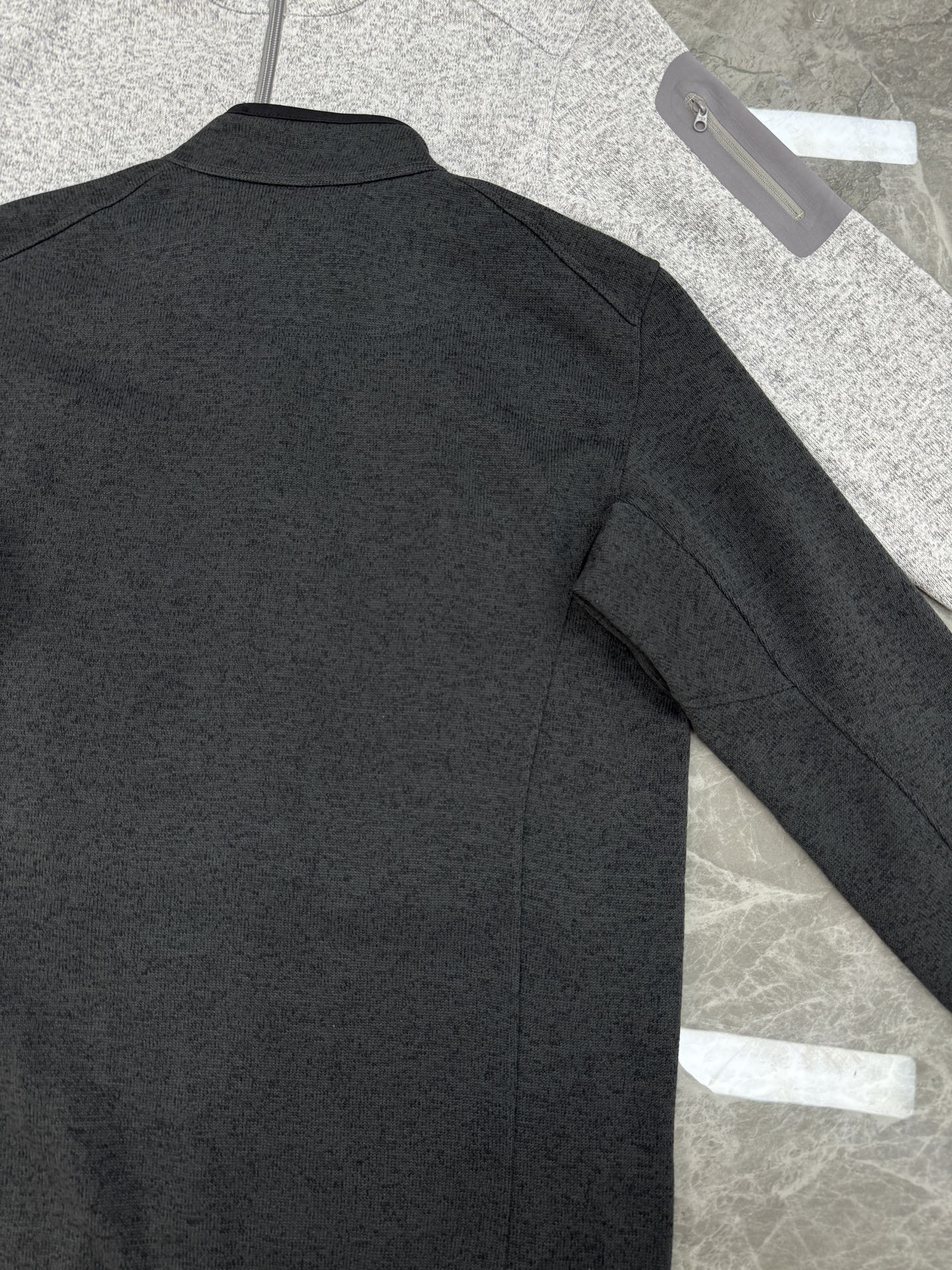 ARC'TERYX始祖鸟原单夹克新品推荐！男女同款！混色抓绒面料.超级特别.保暖又柔软！这款衣服受高山灵