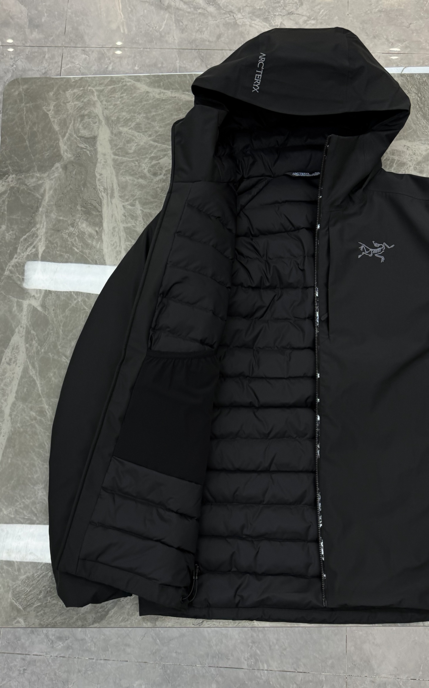 ARC’TERYX Solano Down羽绒软壳冲锋衣🆕原单推荐❤️防风防泼水，简约设计高定专业户外面