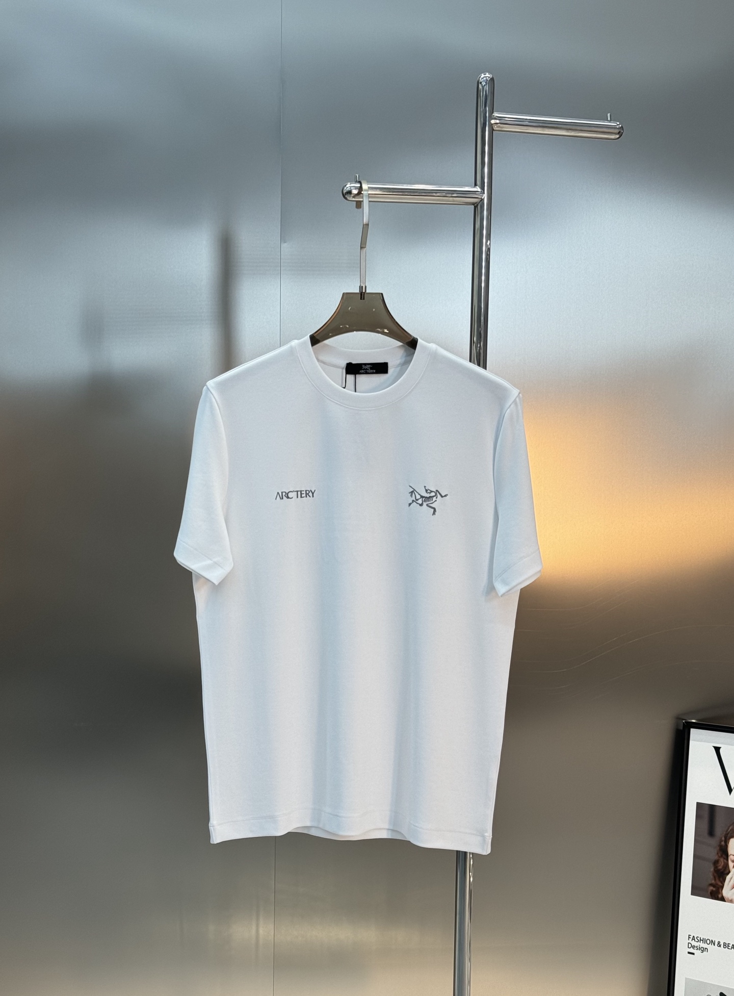 ARC'TERY*始祖-鸟25s新款莫代尔T恤.优选280g莫代尔棉质面料，柔软舒适.裁剪工艺到位没有任