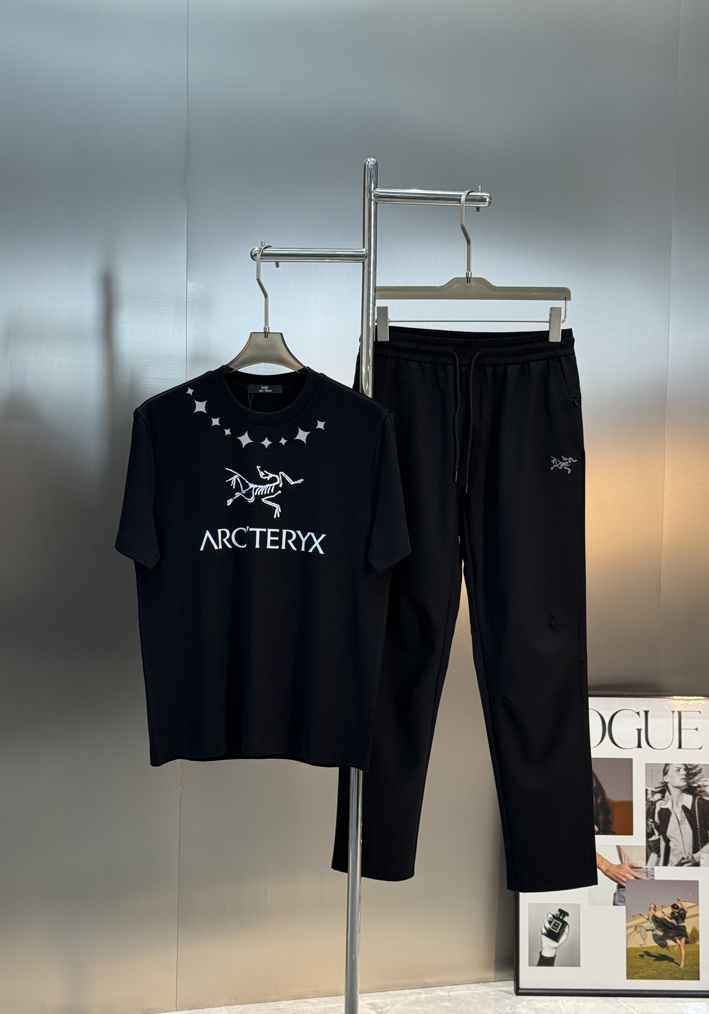 ARC'TERY*始祖-鸟25s新款莫代尔T恤.优选280g莫代尔棉质面料，柔软舒适.裁剪工艺到位没有任