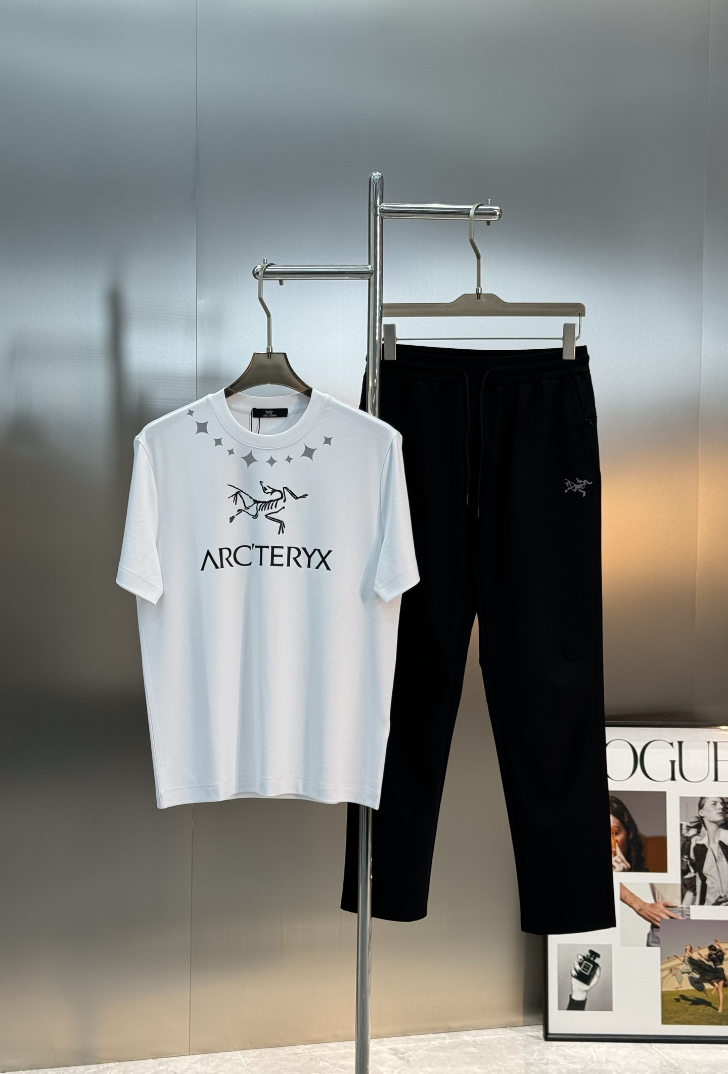 ARC'TERY*始祖-鸟25s新款莫代尔T恤.优选280g莫代尔棉质面料，柔软舒适.裁剪工艺到位没有任