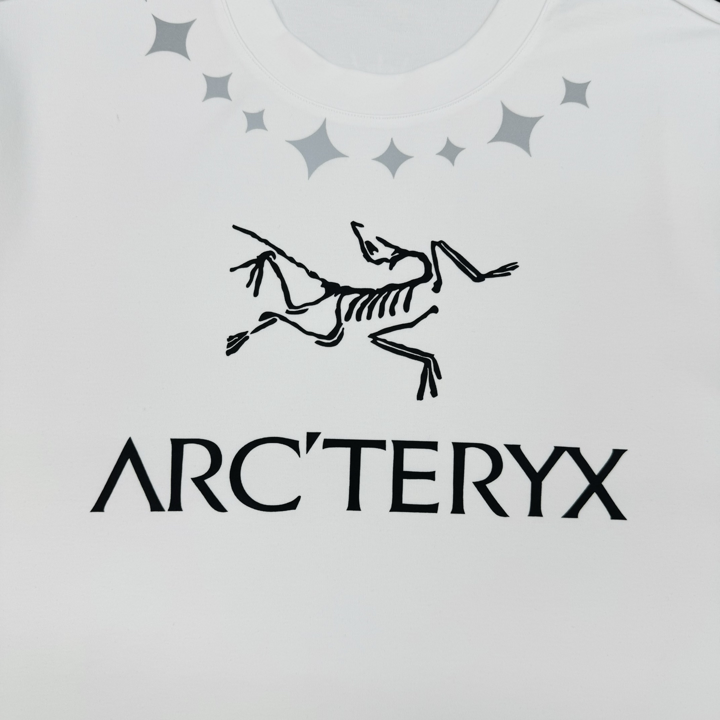 ARC'TERY*始祖-鸟25s新款莫代尔T恤.优选280g莫代尔棉质面料，柔软舒适.裁剪工艺到位没有任