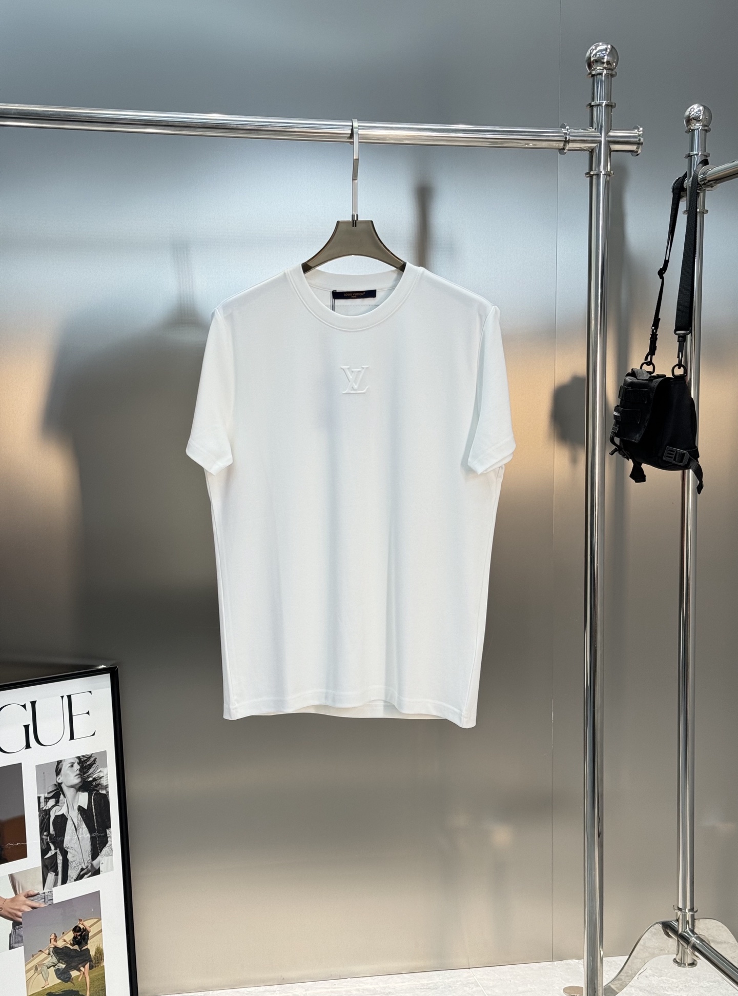 驴牌*25新款莫代尔短袖T恤.新品推荐！胸口重工3D字母立体凸起工艺.简约基础款式.无敌搭配百搭T恤推荐