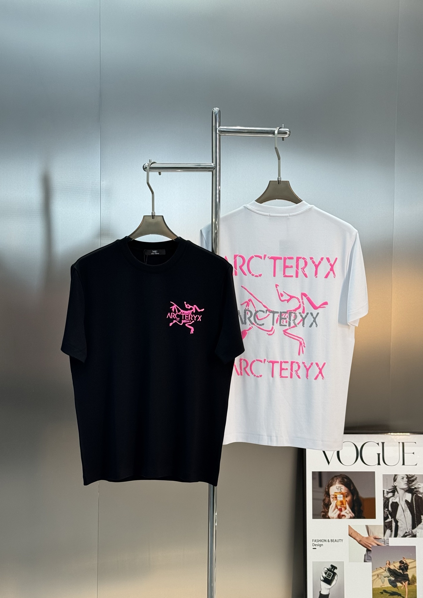 ARC'TERY*始祖-鸟25s新款莫代尔T恤.优选280g莫代尔棉质面料，柔软舒适.裁剪工艺到位没有任