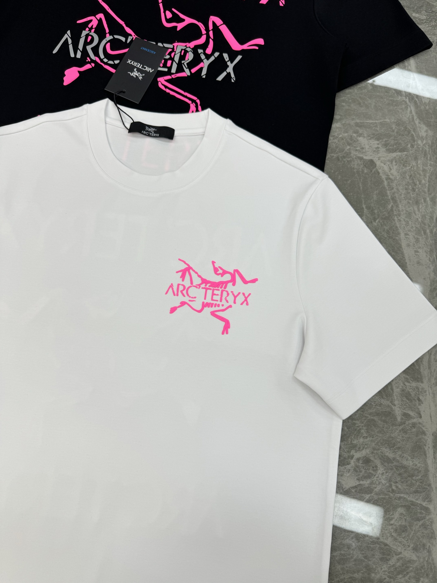 ARC'TERY*始祖-鸟25s新款莫代尔T恤.优选280g莫代尔棉质面料，柔软舒适.裁剪工艺到位没有任