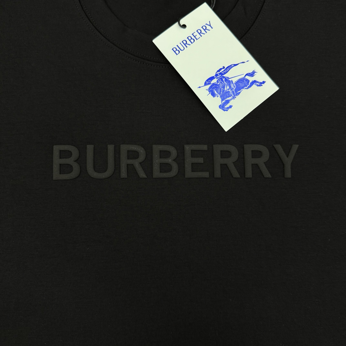 好看好穿的永恒经典系列！BBR巴宝莉*25s新品莫代尔T恤.基础款字母T恤.轻奢款推荐！优选300g莫代