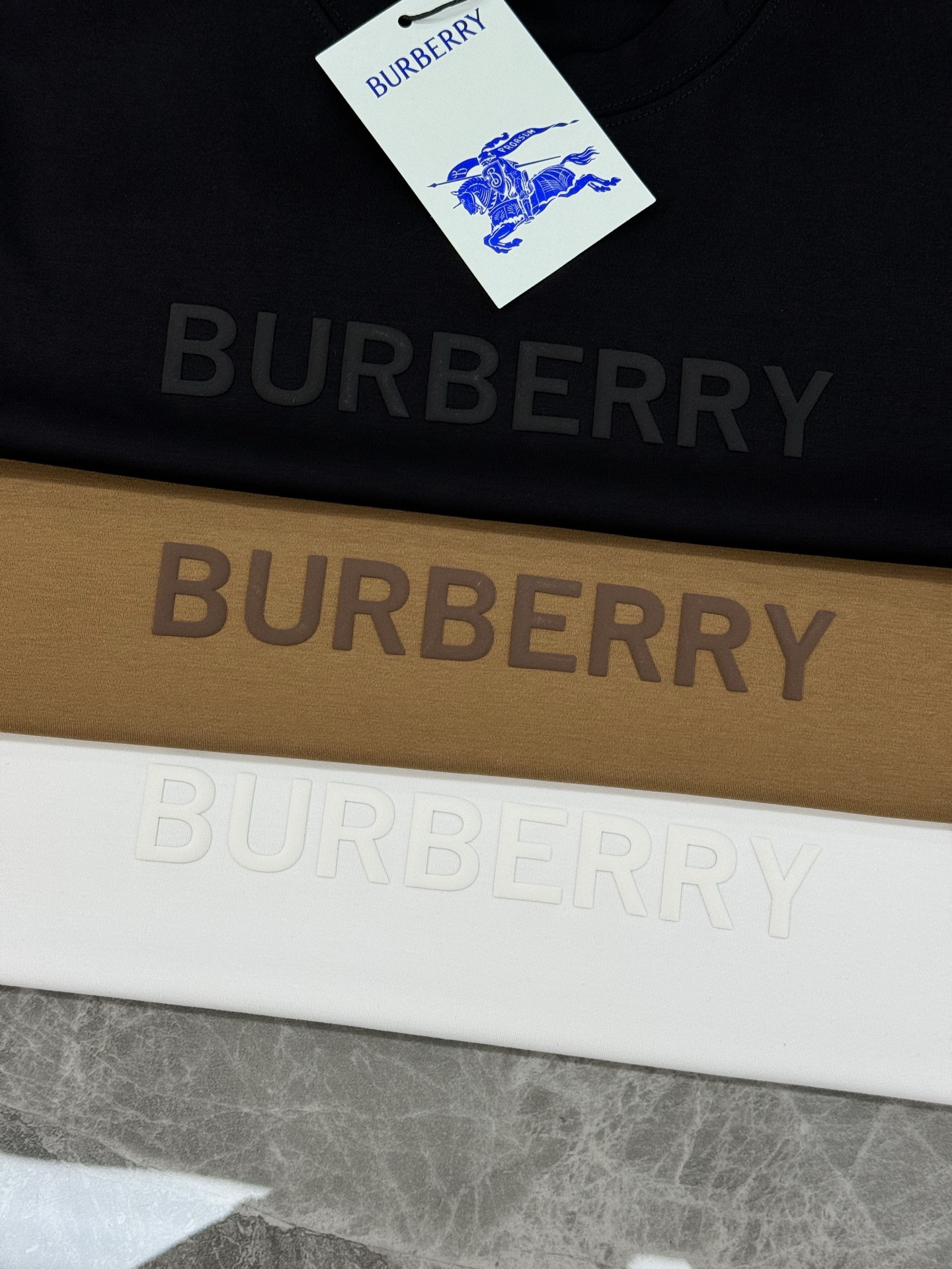 好看好穿的永恒经典系列！BBR巴宝莉*25s新品莫代尔T恤.基础款字母T恤.轻奢款推荐！优选300g莫代