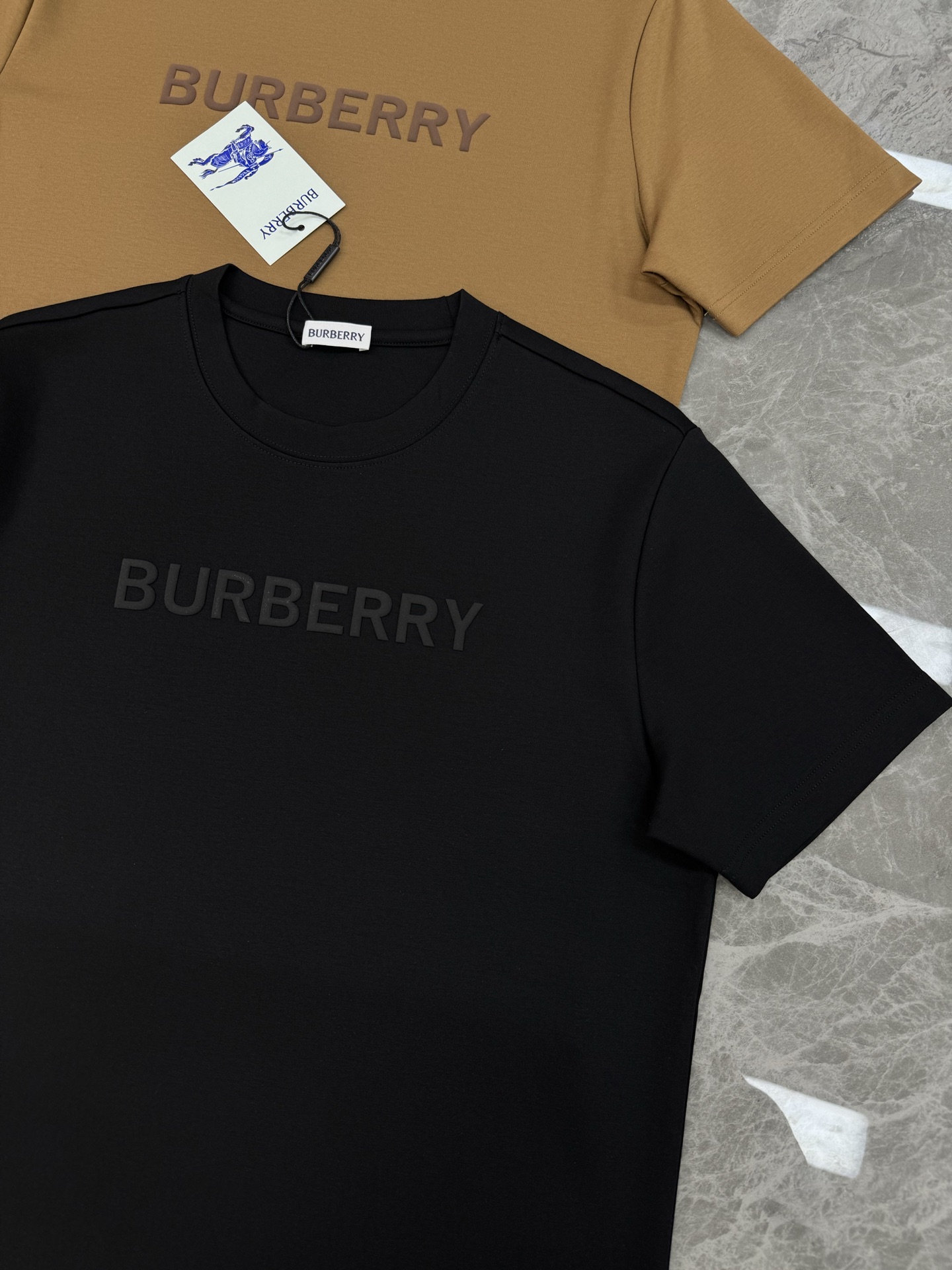 好看好穿的永恒经典系列！BBR巴宝莉*25s新品莫代尔T恤.基础款字母T恤.轻奢款推荐！优选300g莫代