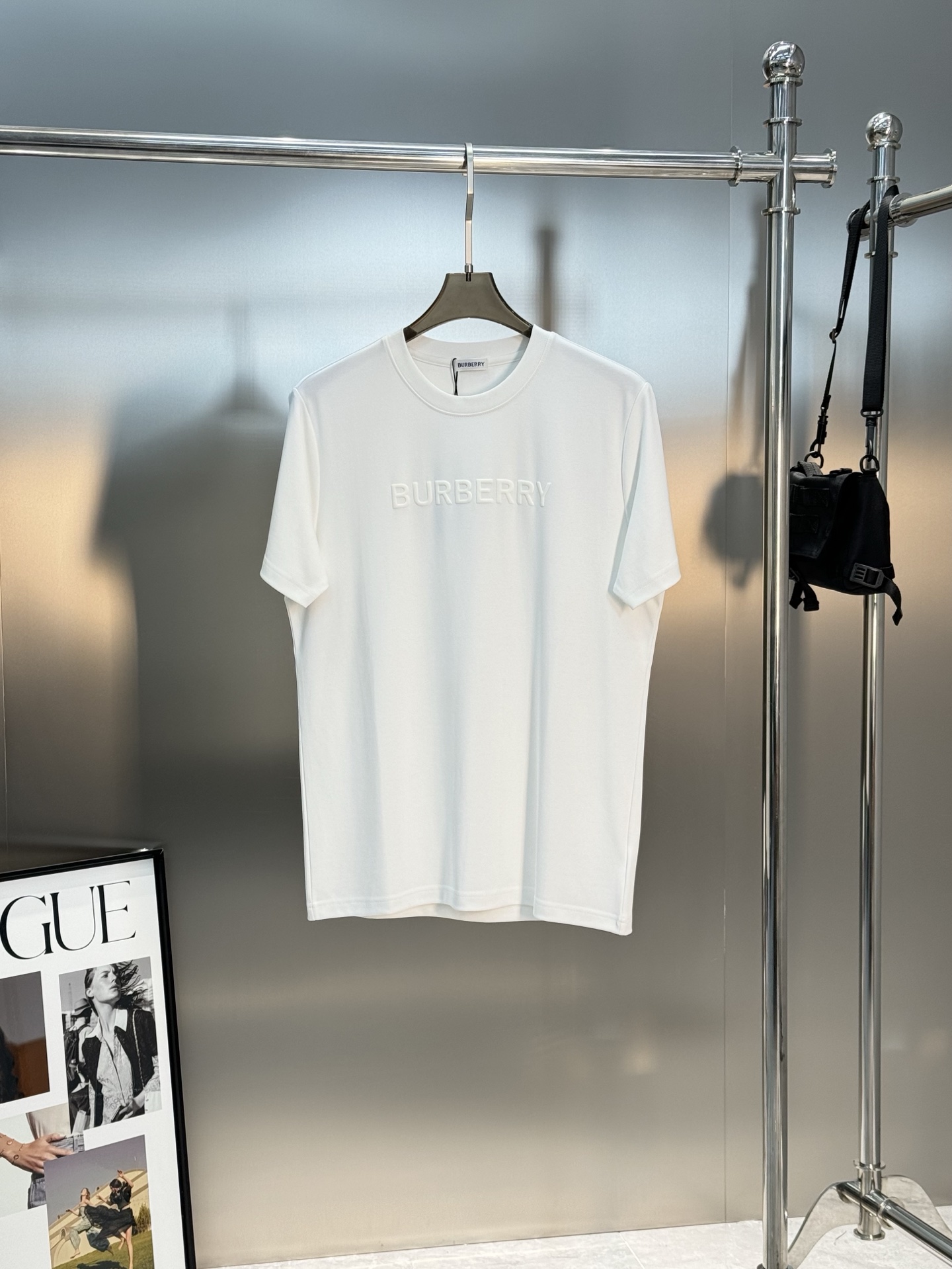 好看好穿的永恒经典系列！BBR巴宝莉*25s新品莫代尔T恤.基础款字母T恤.轻奢款推荐！优选300g莫代