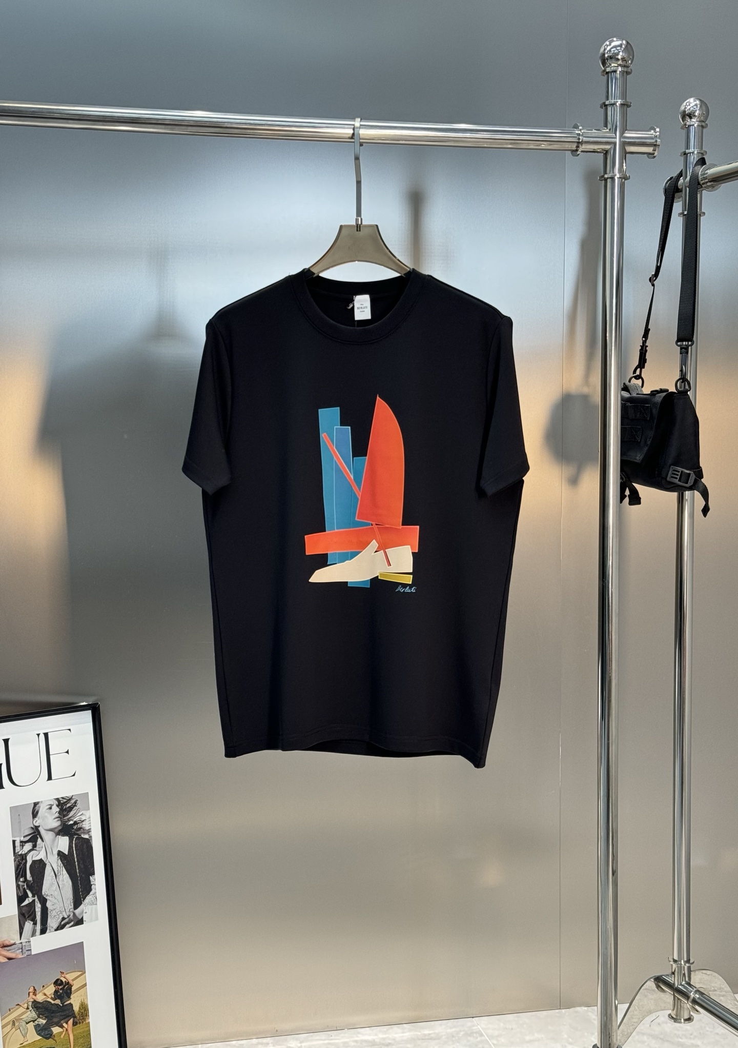 Berluti25s新款莫代尔T恤.胸口经典帆船图形3D立体烫画！色彩搭配低调奢华.高温定型压花.干净清