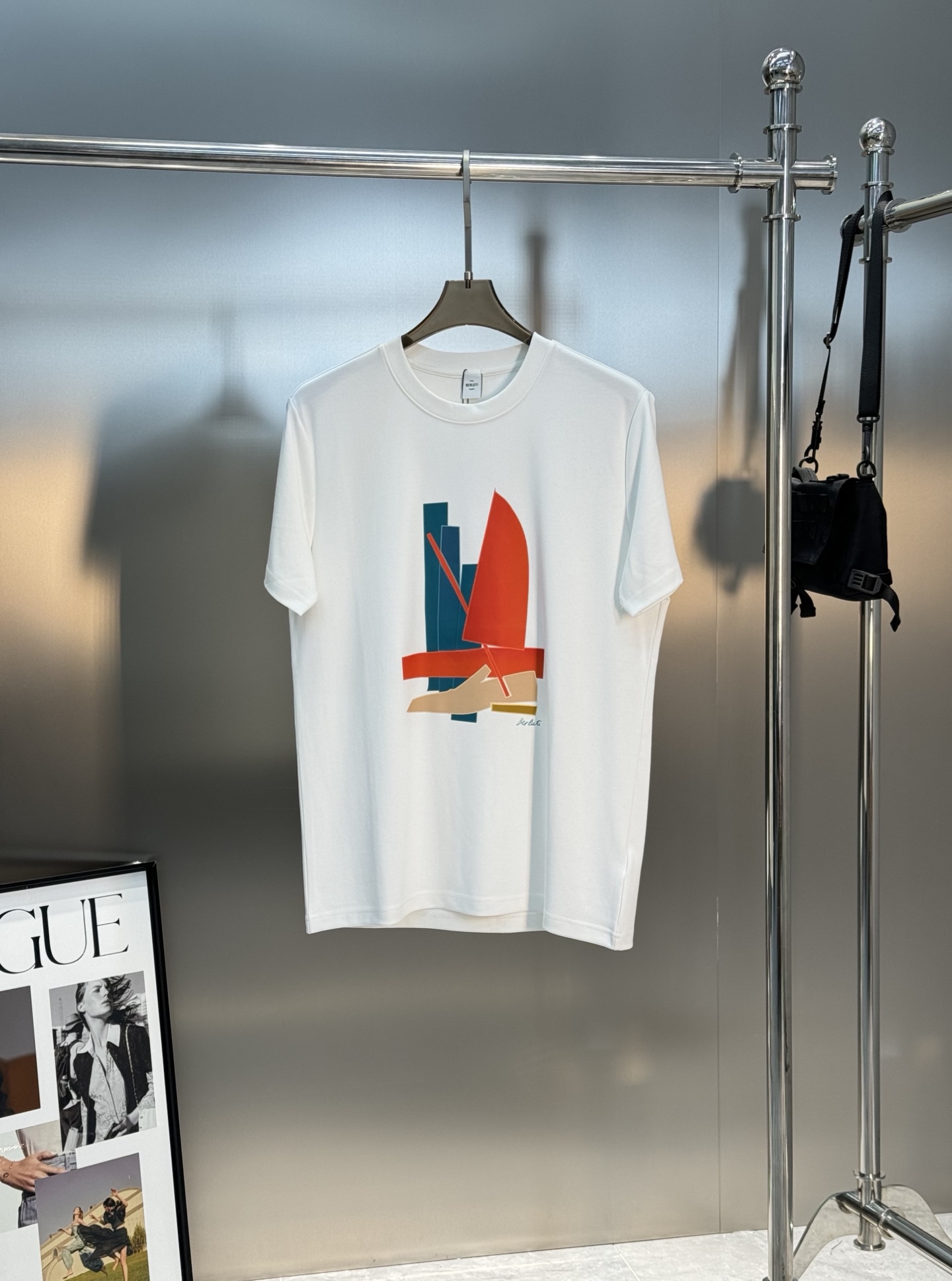 Berluti25s新款莫代尔T恤.胸口经典帆船图形3D立体烫画！色彩搭配低调奢华.高温定型压花.干净清