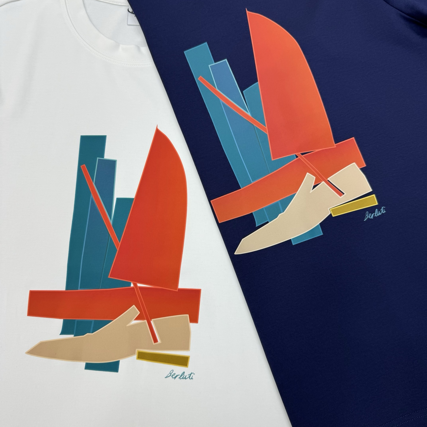 Berluti25s新款莫代尔T恤.胸口经典帆船图形3D立体烫画！色彩搭配低调奢华.高温定型压花.干净清