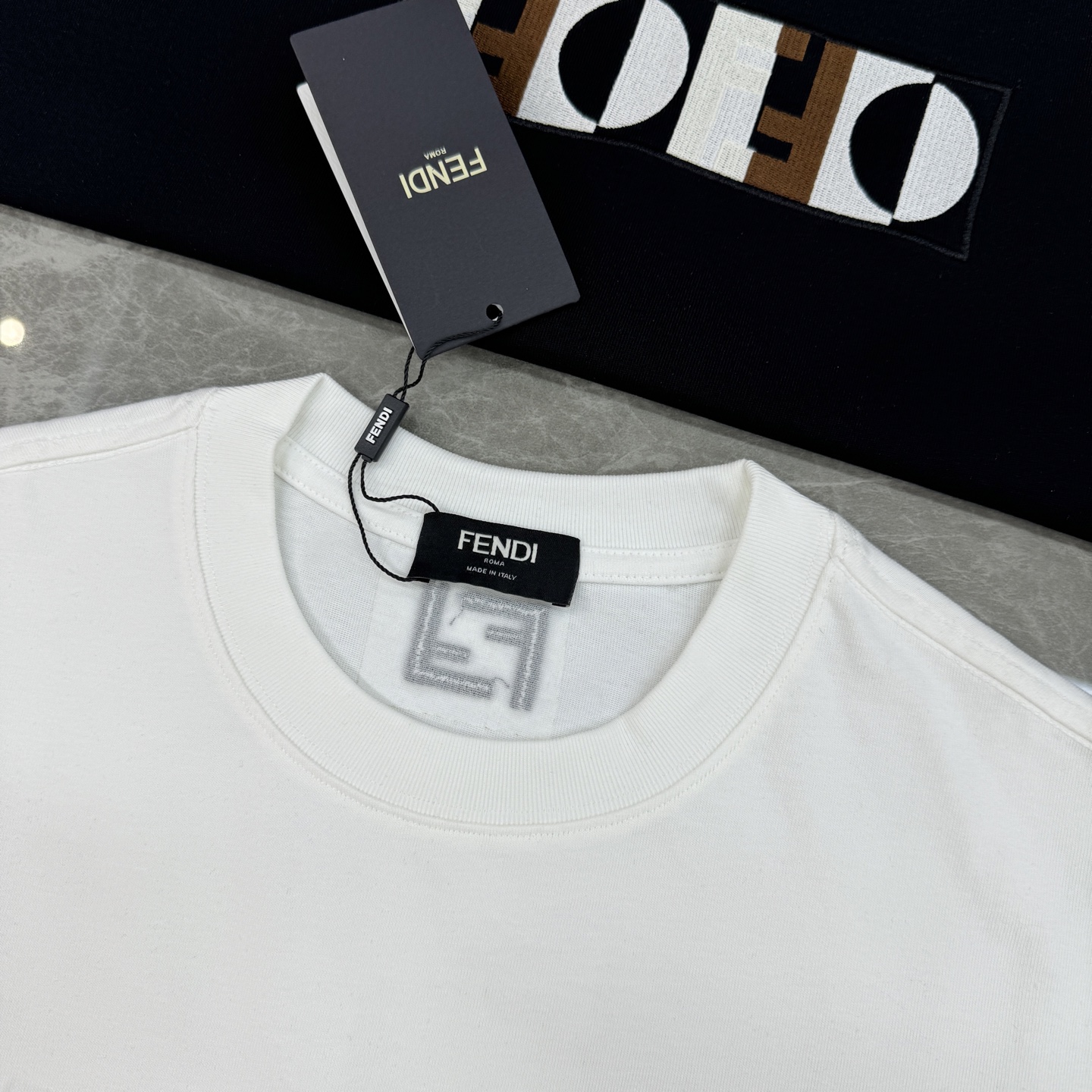 Fendi men 。 FENDI 26s FF T ， FF ， 3D 。 FF . ， ， 。 FF ， ， . ！ ： . . ：S-XL（175/145 M） — photo 3