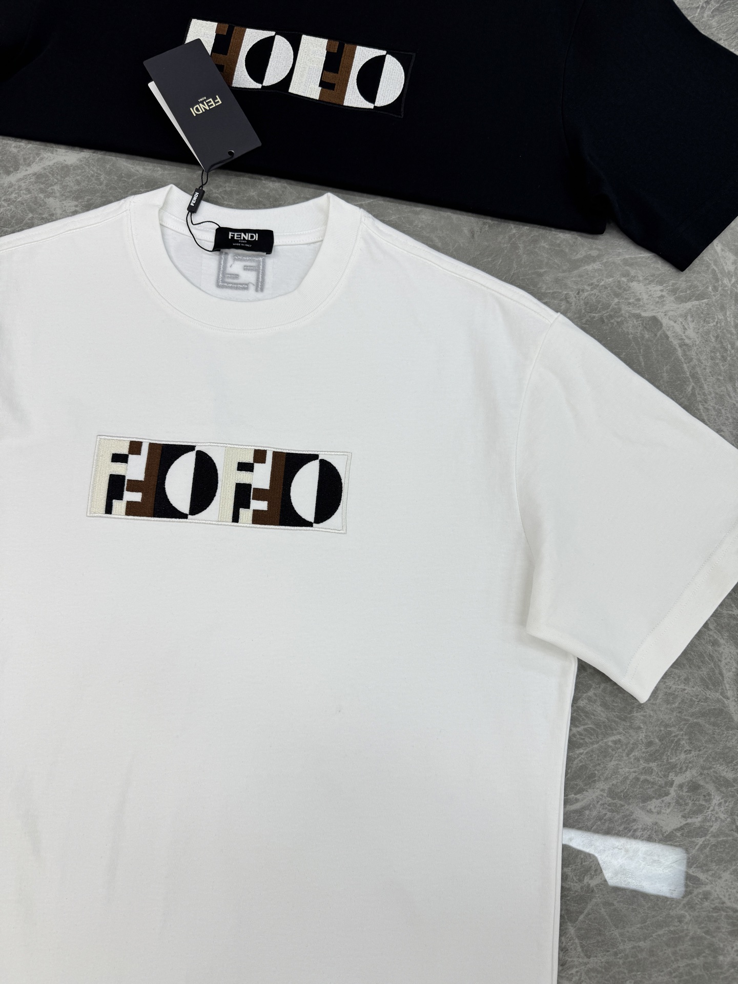 Fendi men 。 FENDI 26s FF T ， FF ， 3D 。 FF . ， ， 。 FF ， ， . ！ ： . . ：S-XL（175/145 M） — photo 2