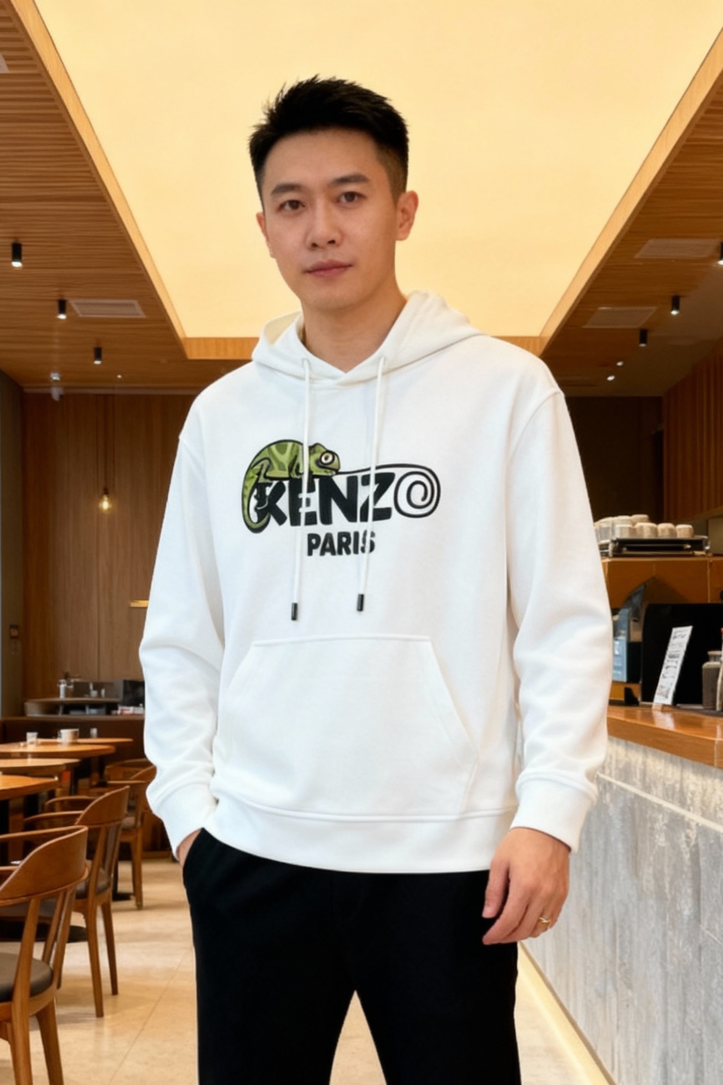 KENZ*高田*三新款连帽卫衣.男女同款～传承经典著作改良后的新品更加的具有立体感官，胸前字母logo蜥