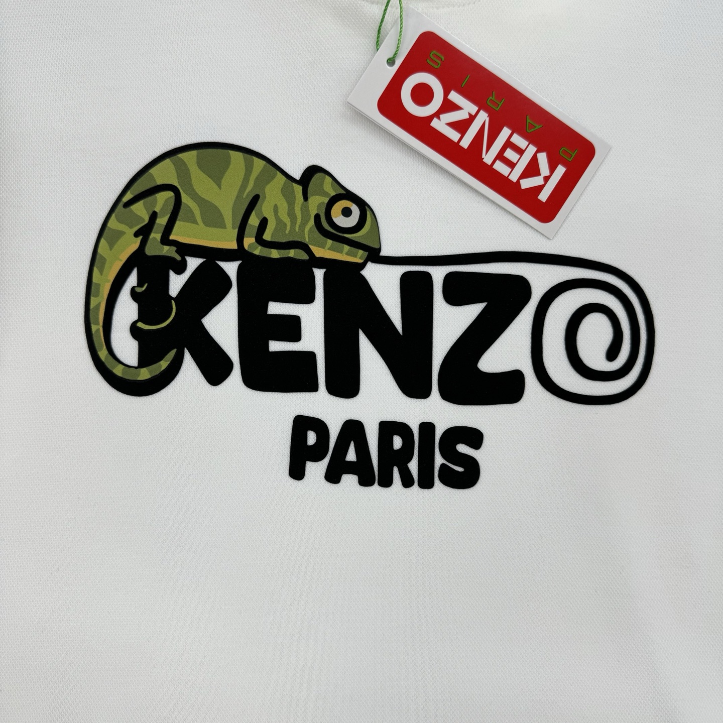 KENZ*高田*三新款连帽卫衣.男女同款～传承经典著作改良后的新品更加的具有立体感官，胸前字母logo蜥