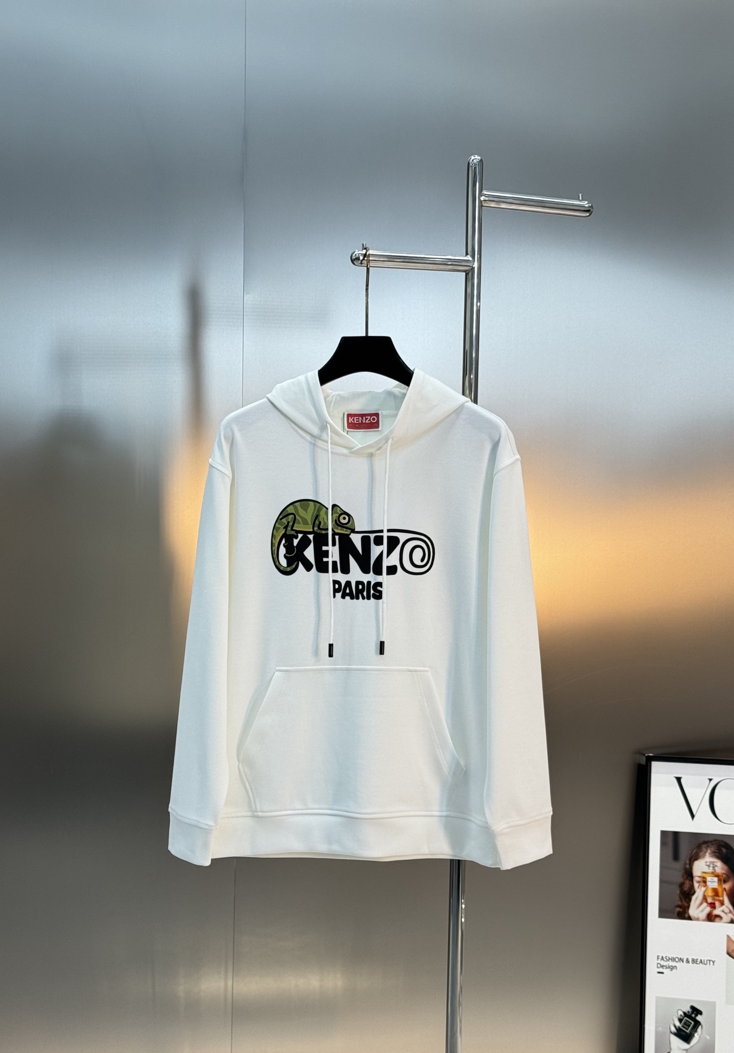 KENZ*高田*三新款连帽卫衣.男女同款～传承经典著作改良后的新品更加的具有立体感官，胸前字母logo蜥