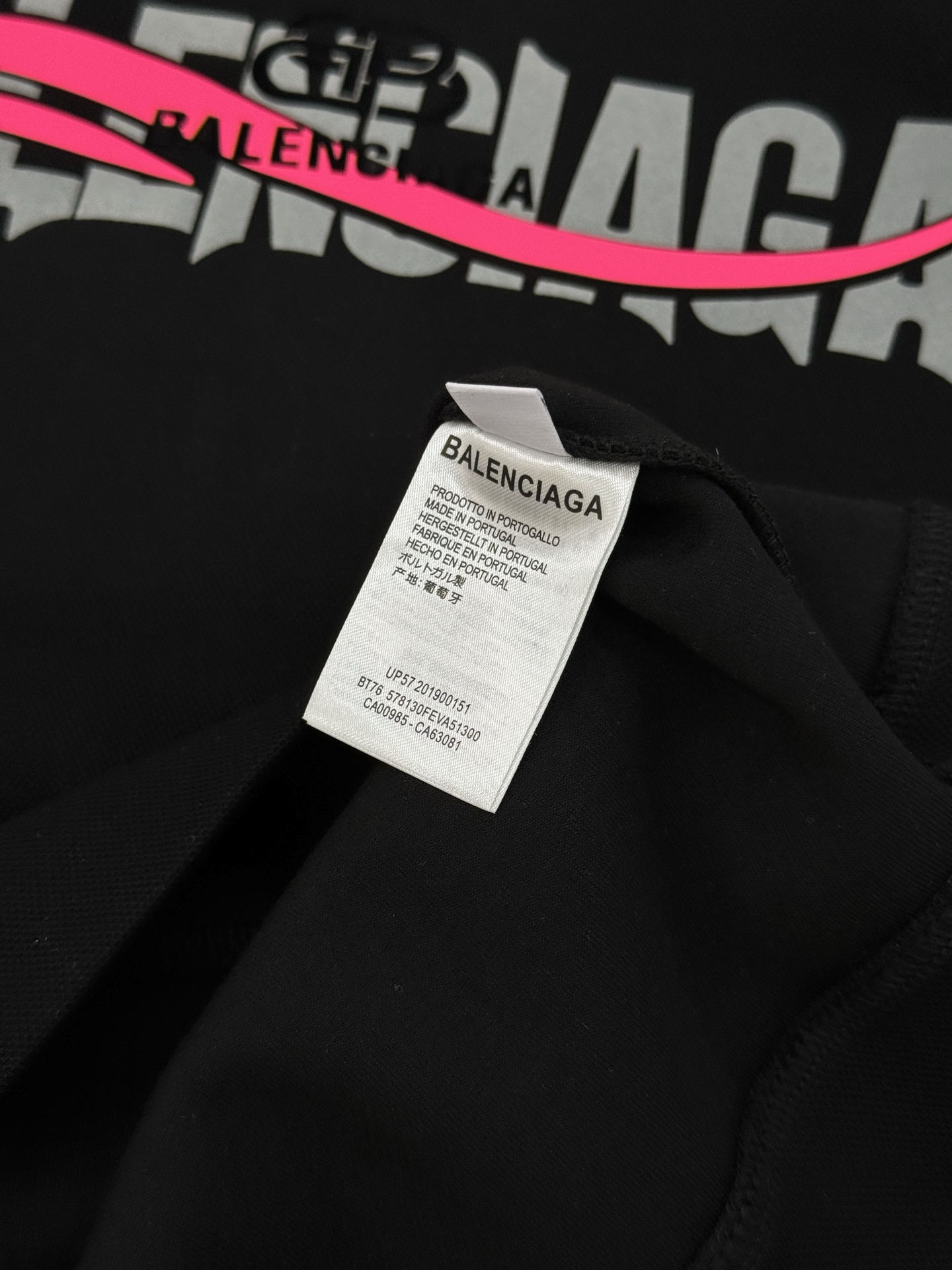 Balenciag*巴黎家新款连帽卫衣.干净清爽款❤️男女同款！os版型真的很迷人.品牌图形字母烫画设计