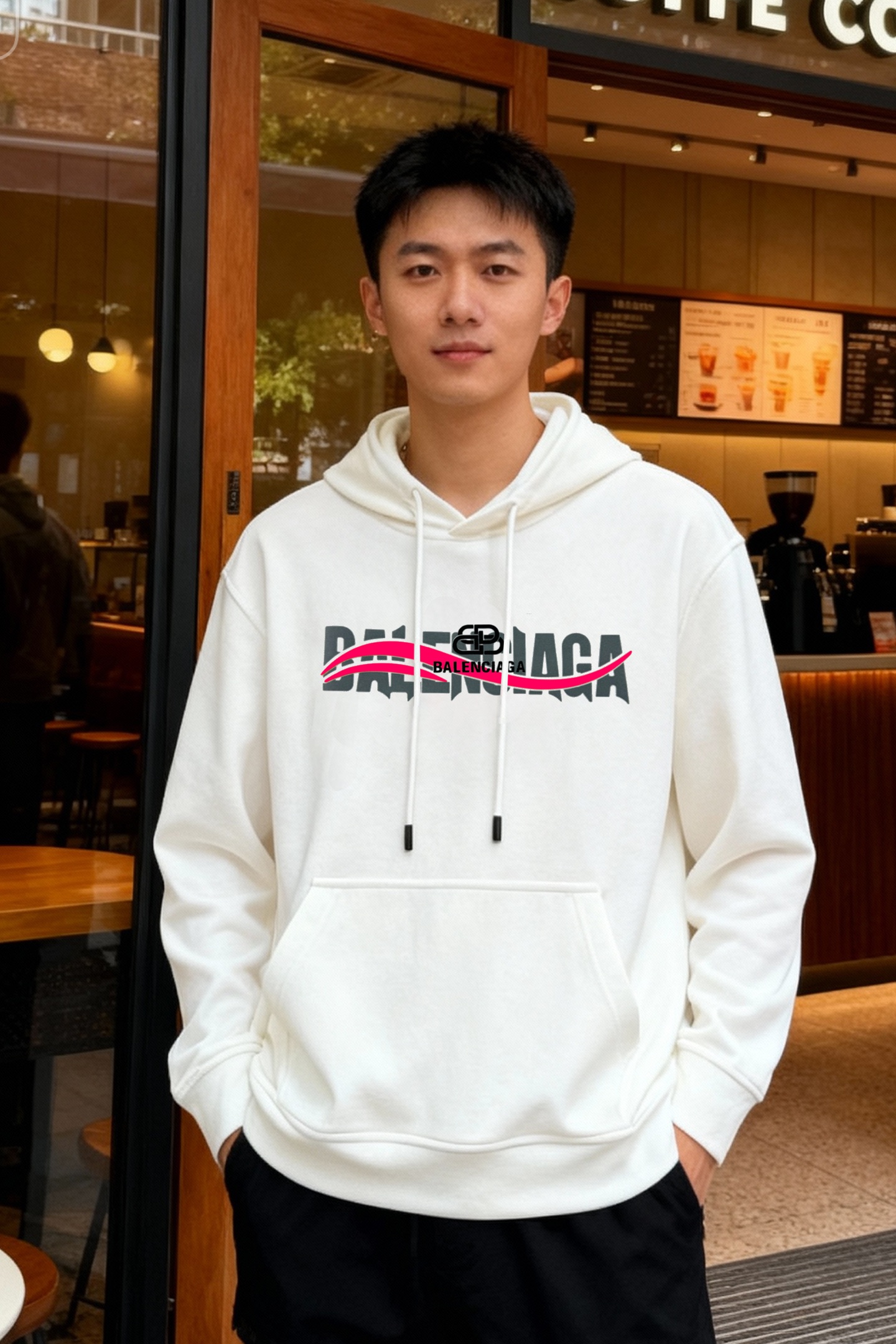 Balenciag*巴黎家新款连帽卫衣.干净清爽款❤️男女同款！os版型真的很迷人.品牌图形字母烫画设计